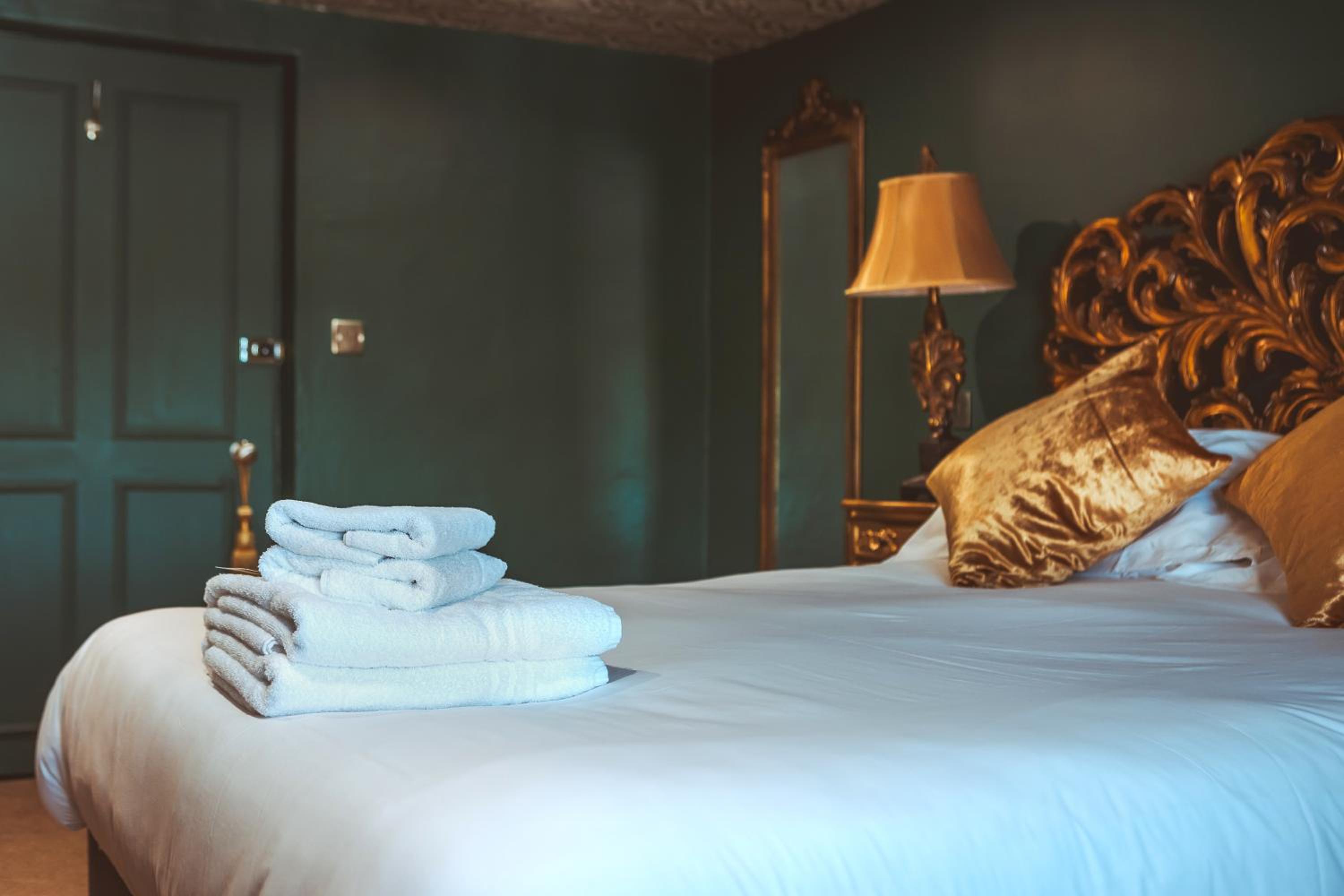 Deluxe King Room - Photo 3