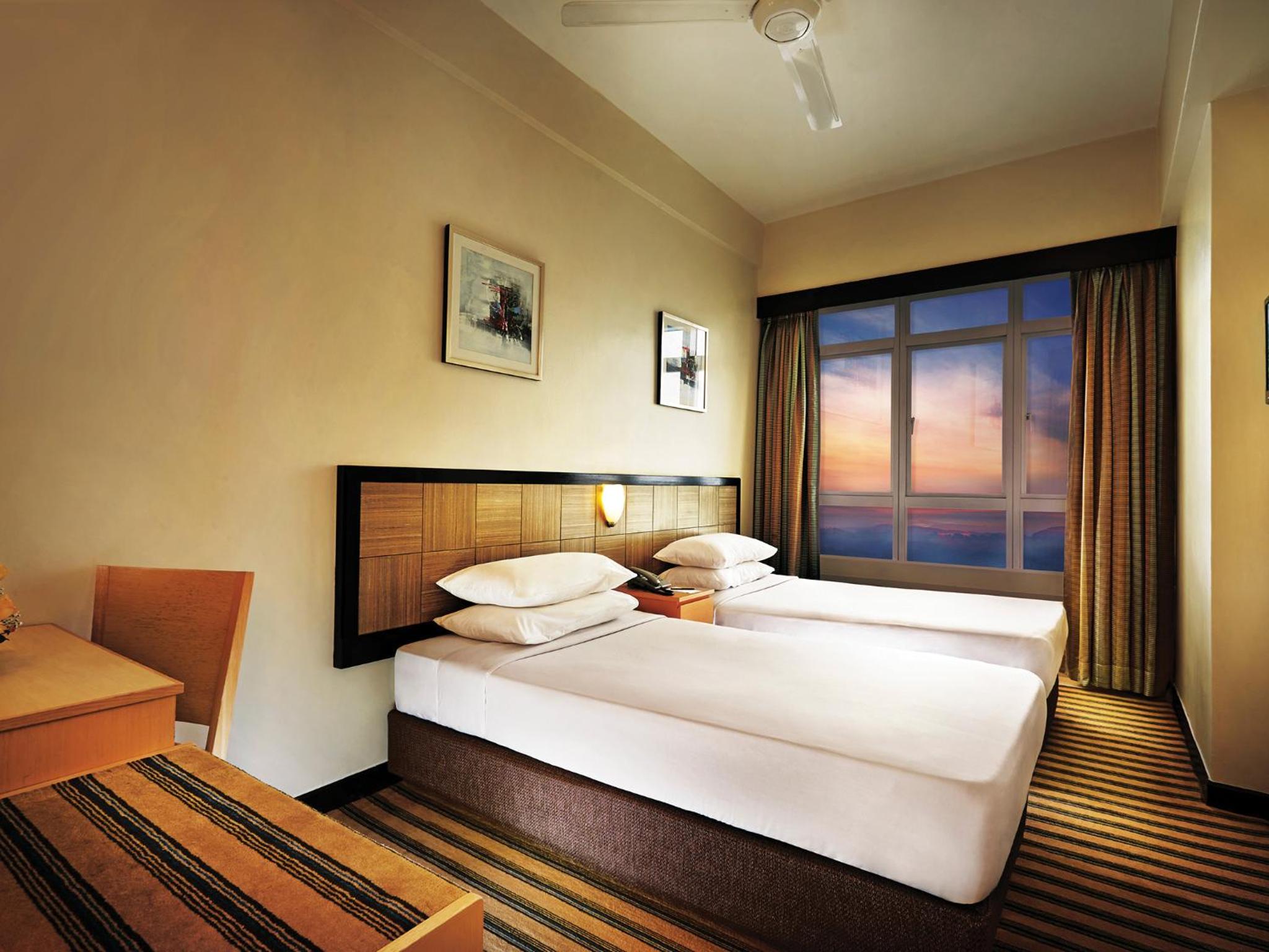 Room + Skytropolis Indoor Theme Park - 1 Day Unlimited Ride Pass for 2 people - Standard Double or Twin Room - Photo 2