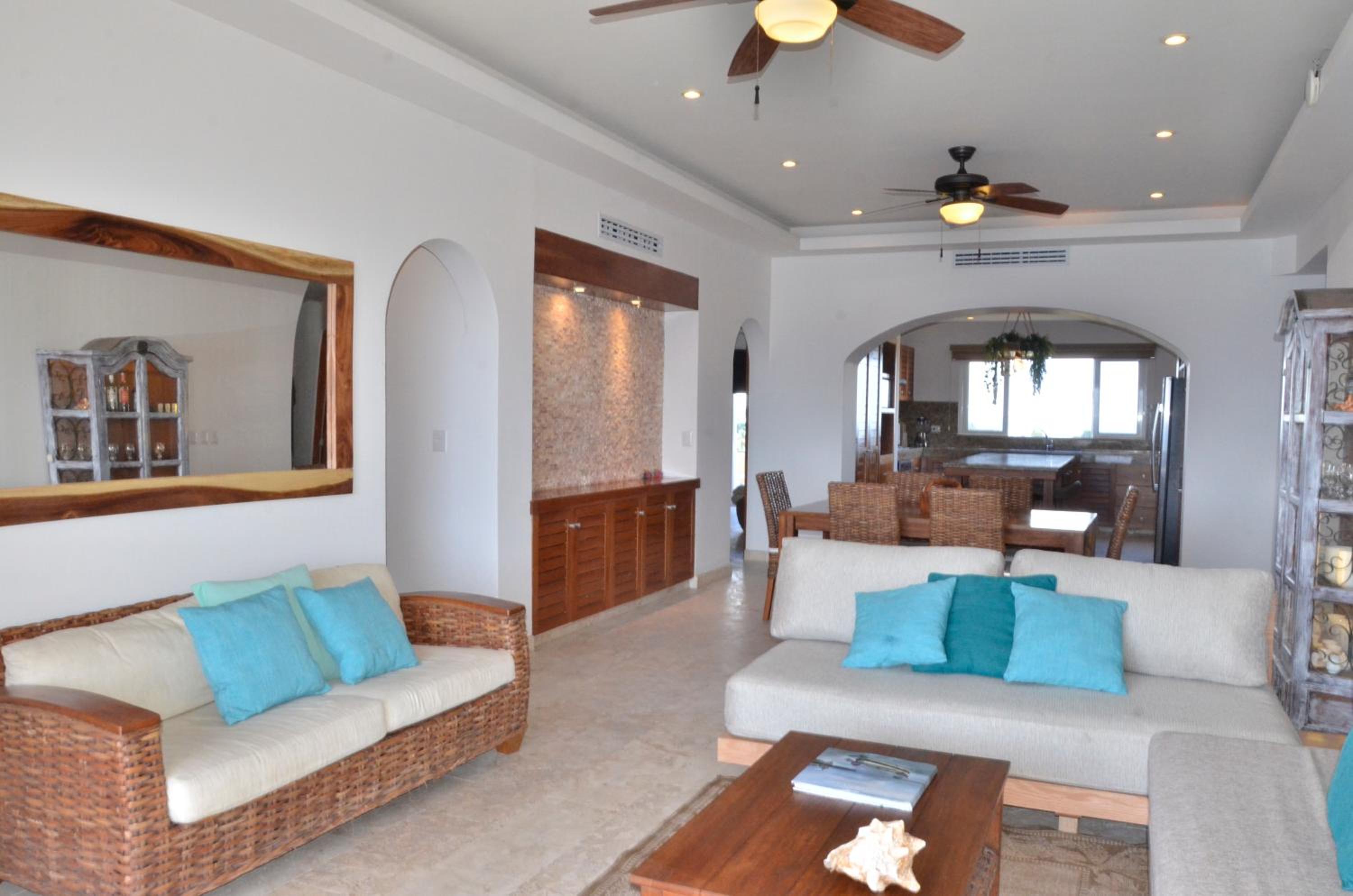 Two-Bedroom Deluxe Apartment with Balcony