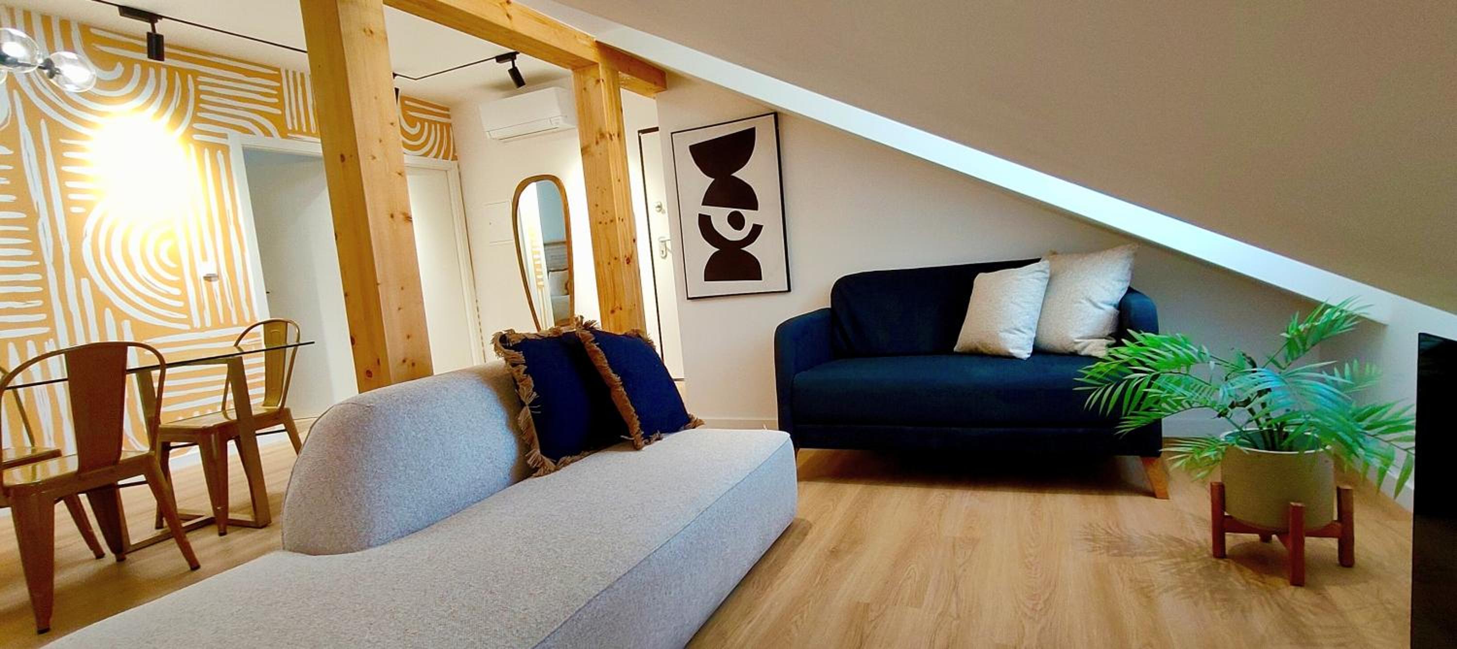Three-Bedroom Apartment - High Floor photo 3