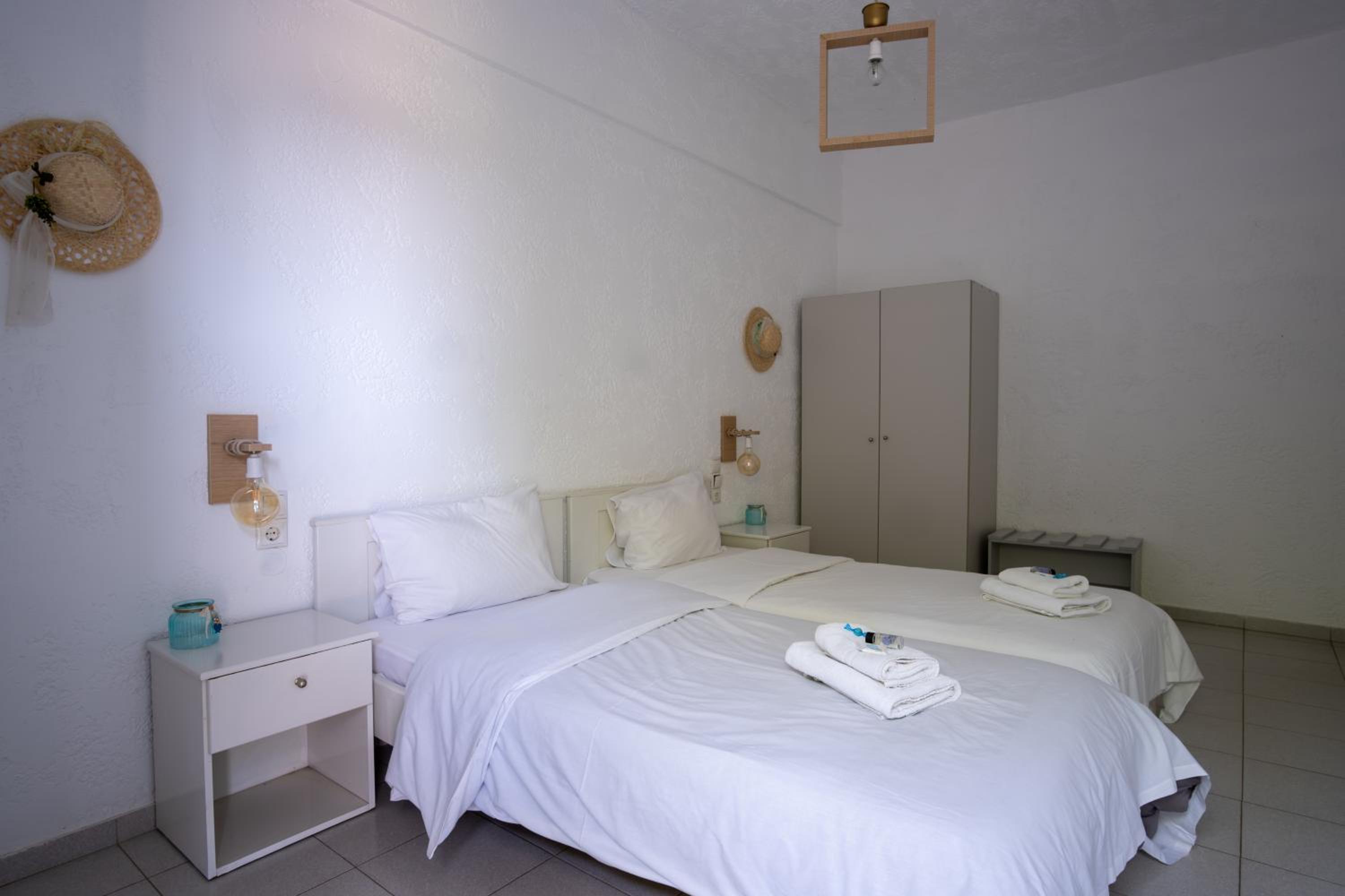 Triple Room with Garden View