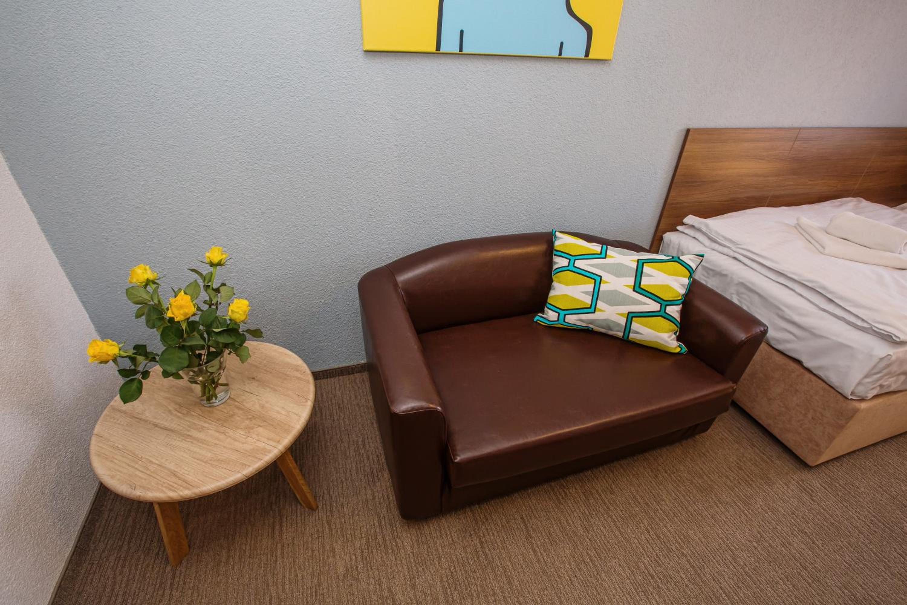 Standard Double or Twin Room - Photo 2