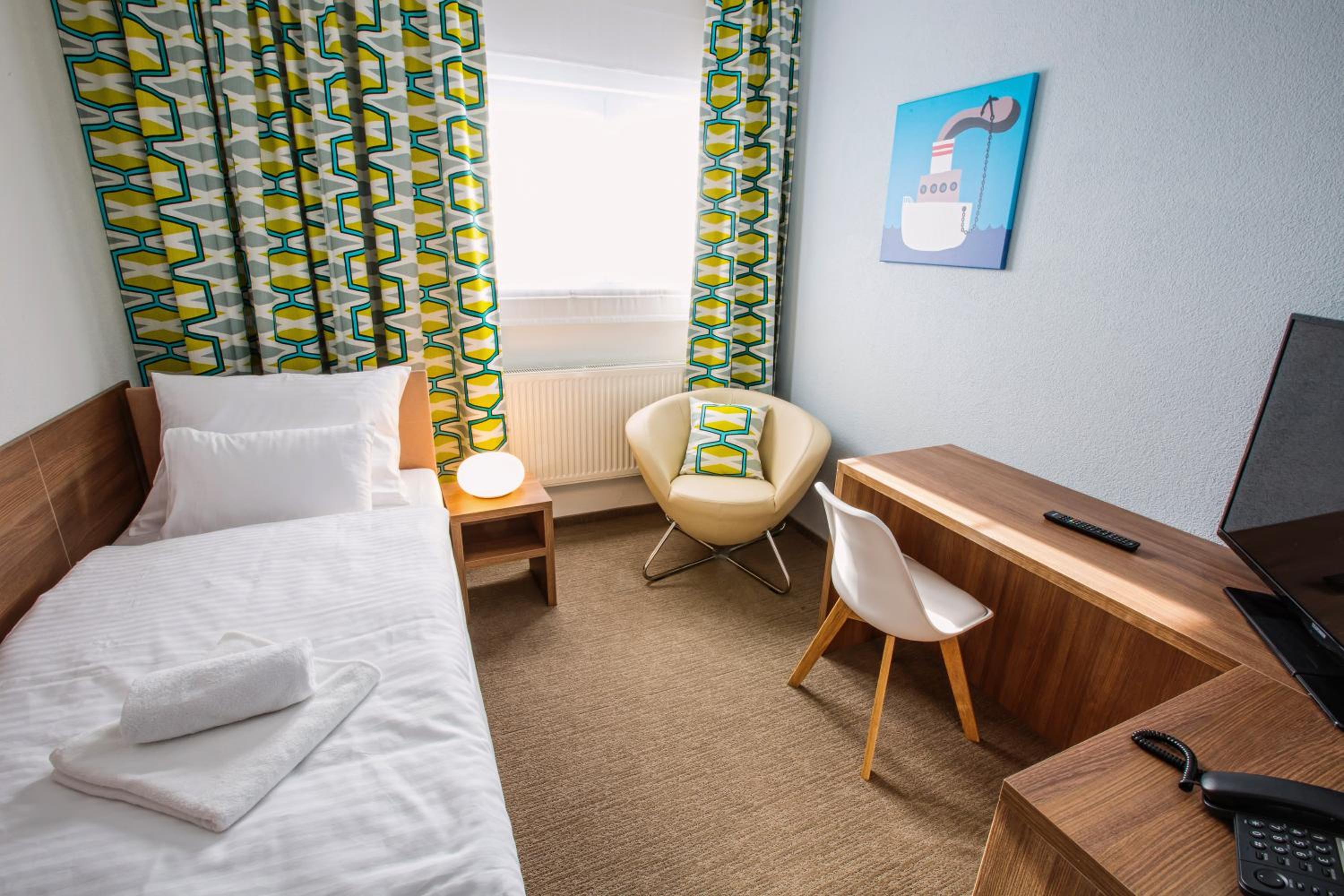 Single Room photo 2