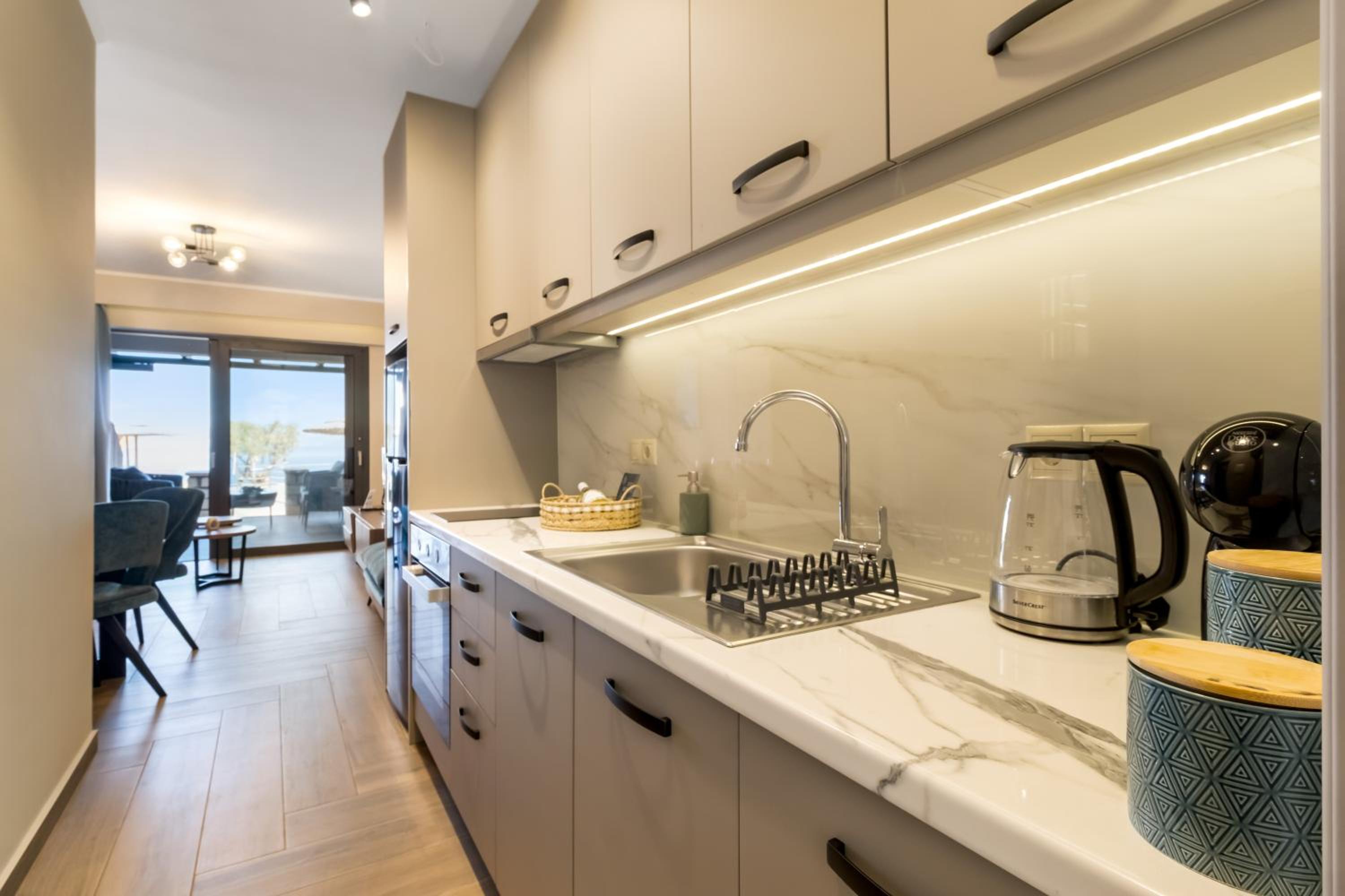 Kymo - One-Bedroom Apartment with Sea View photo 3