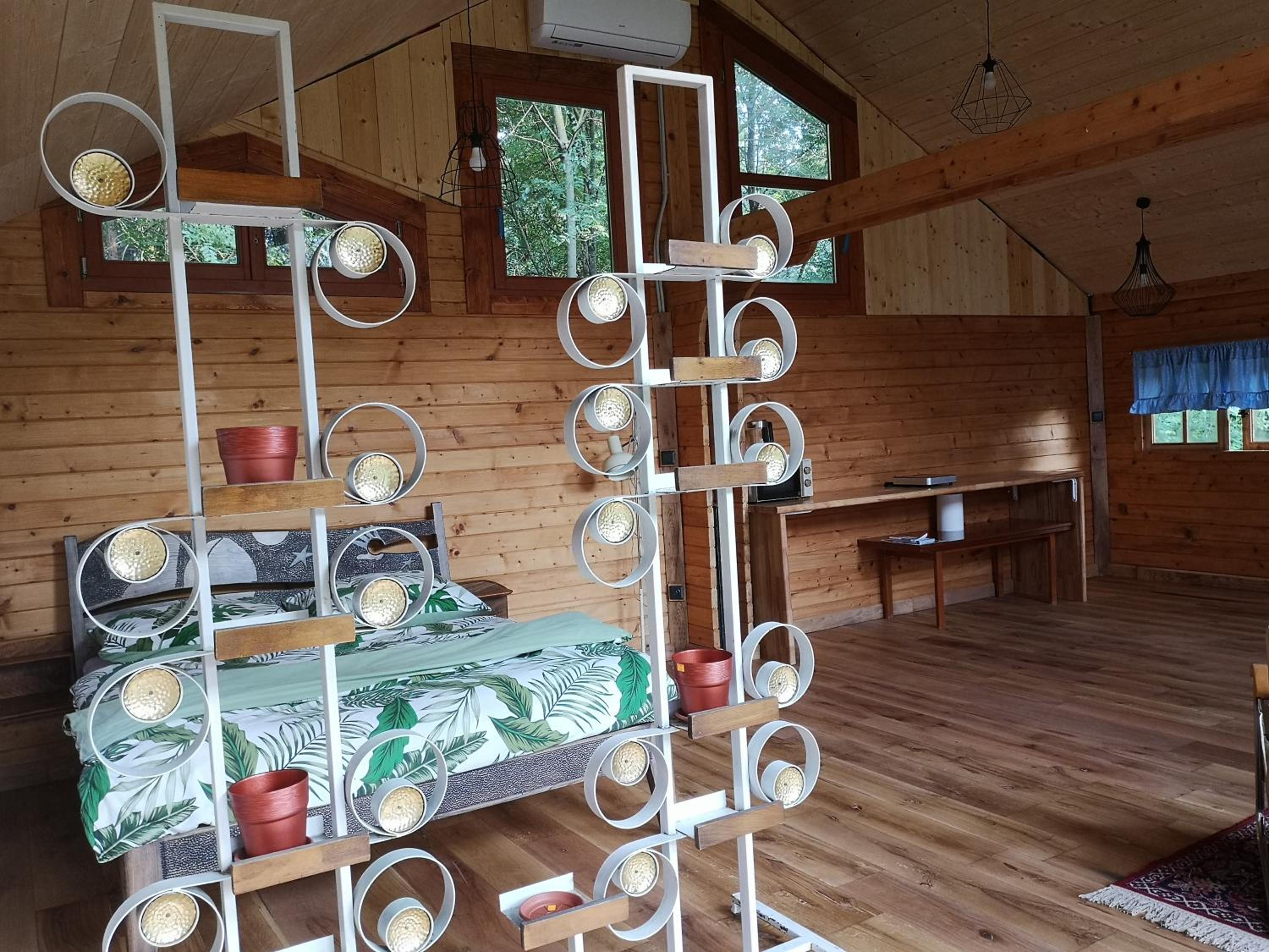 Cottage with Garden View - Photo 4