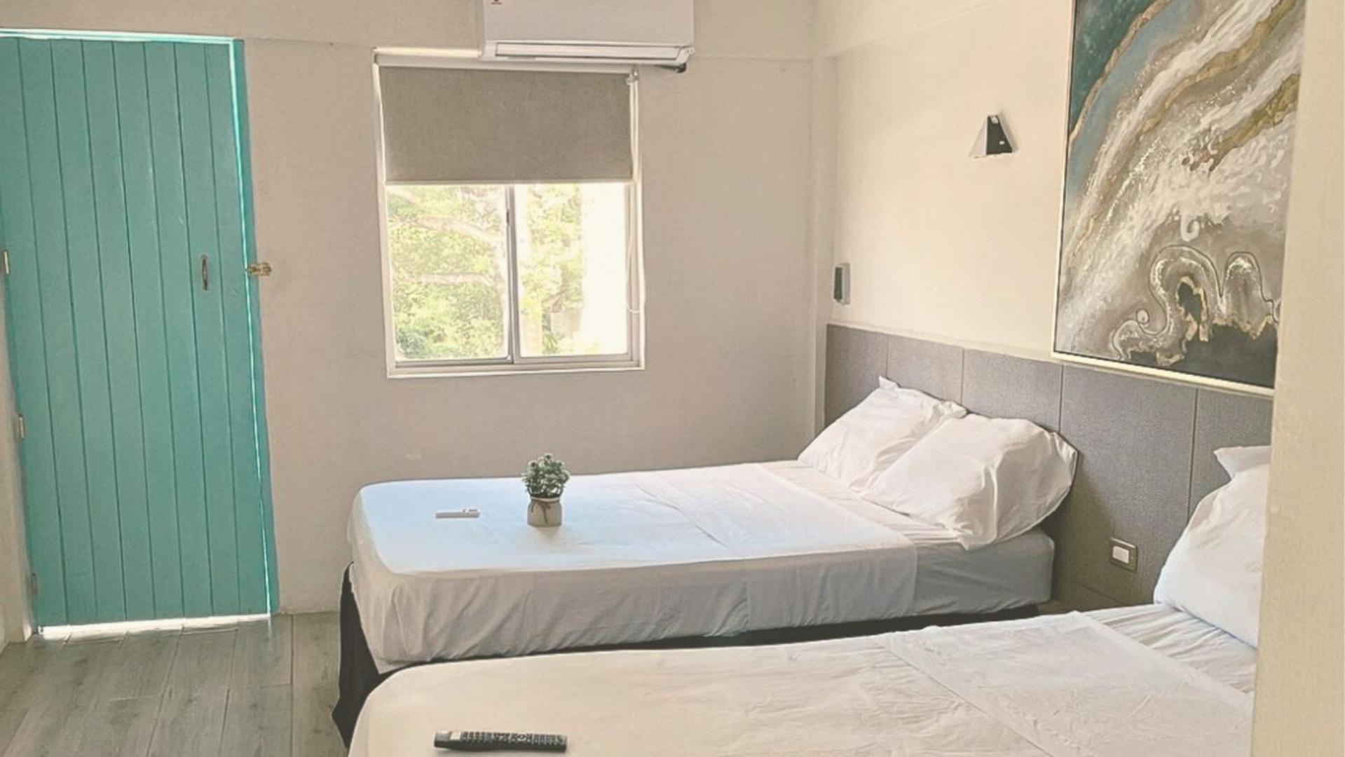 Twin Room with Balcony photo 2