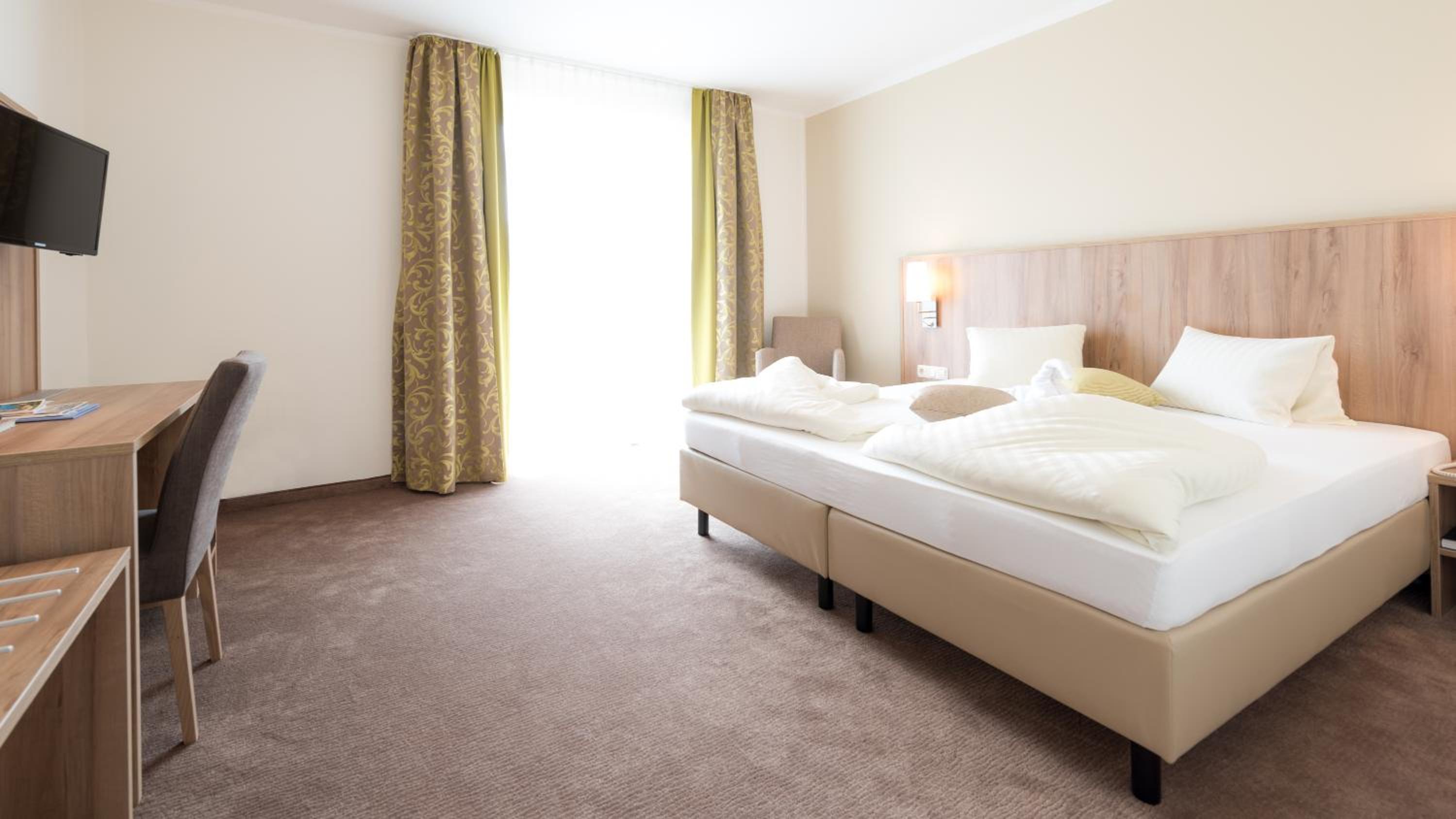 Double Room with Balcony photo 3