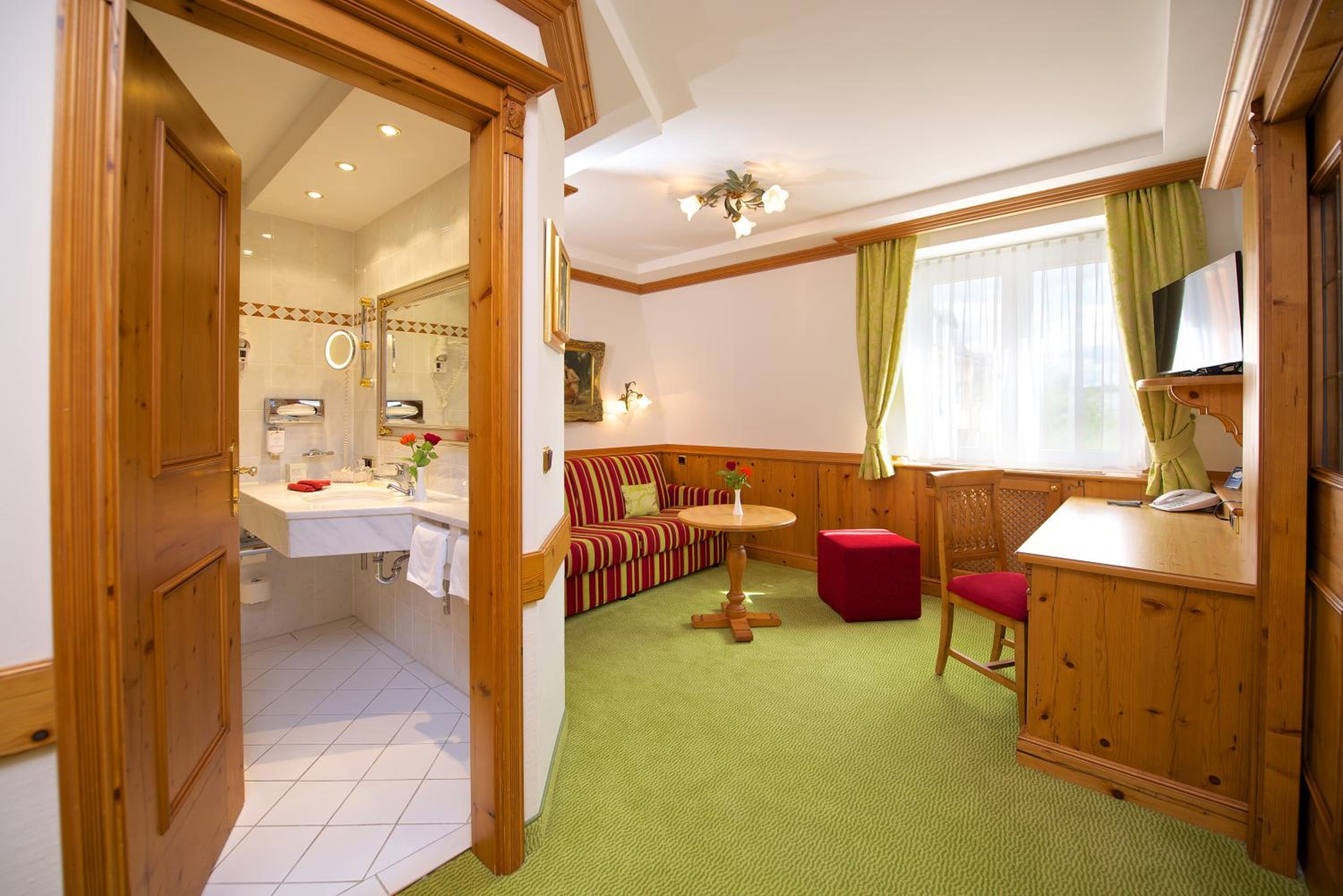 Suite with Garden View photo 1