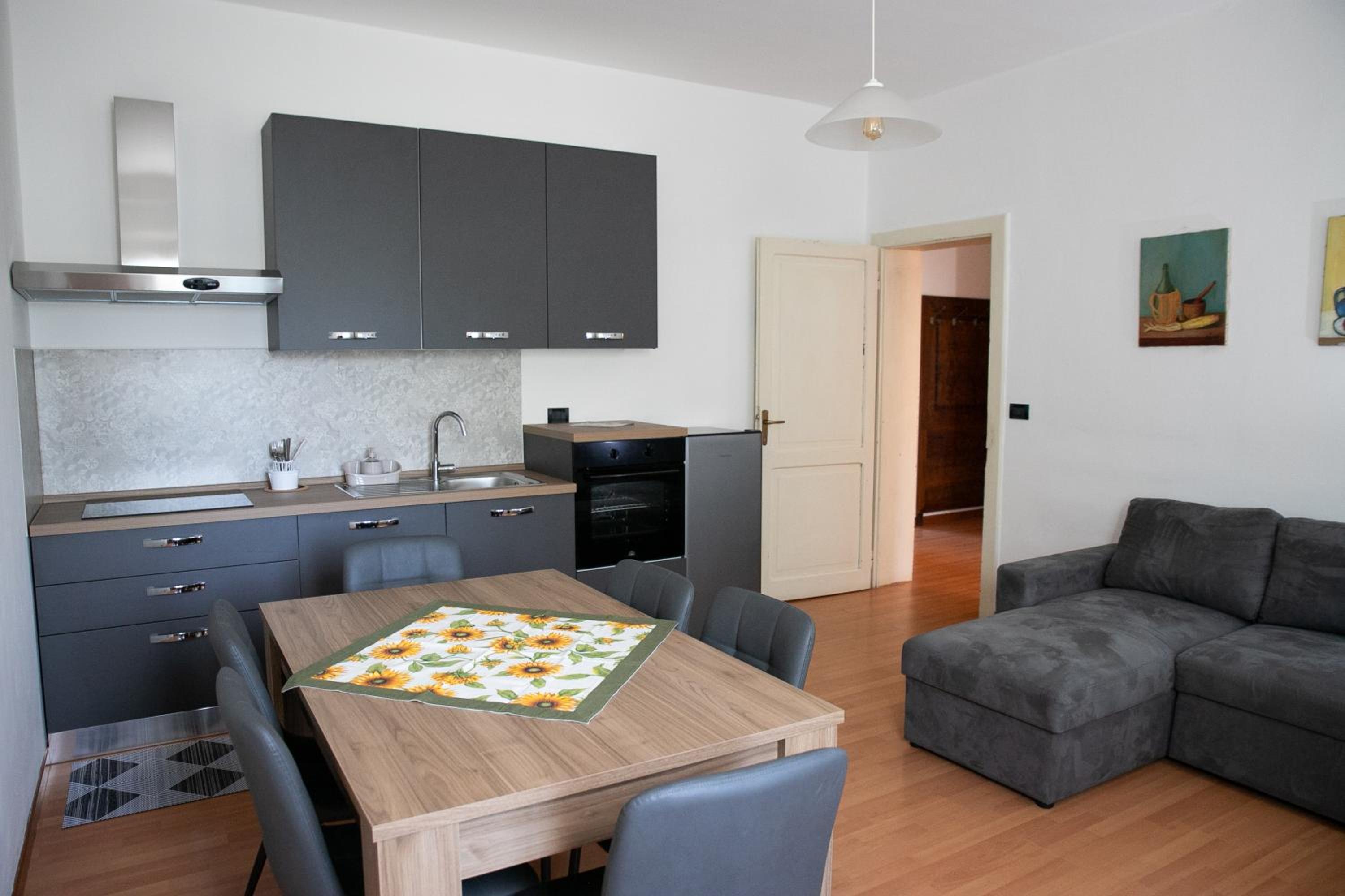 Family Two-Bedroom Apartment with View photo 1