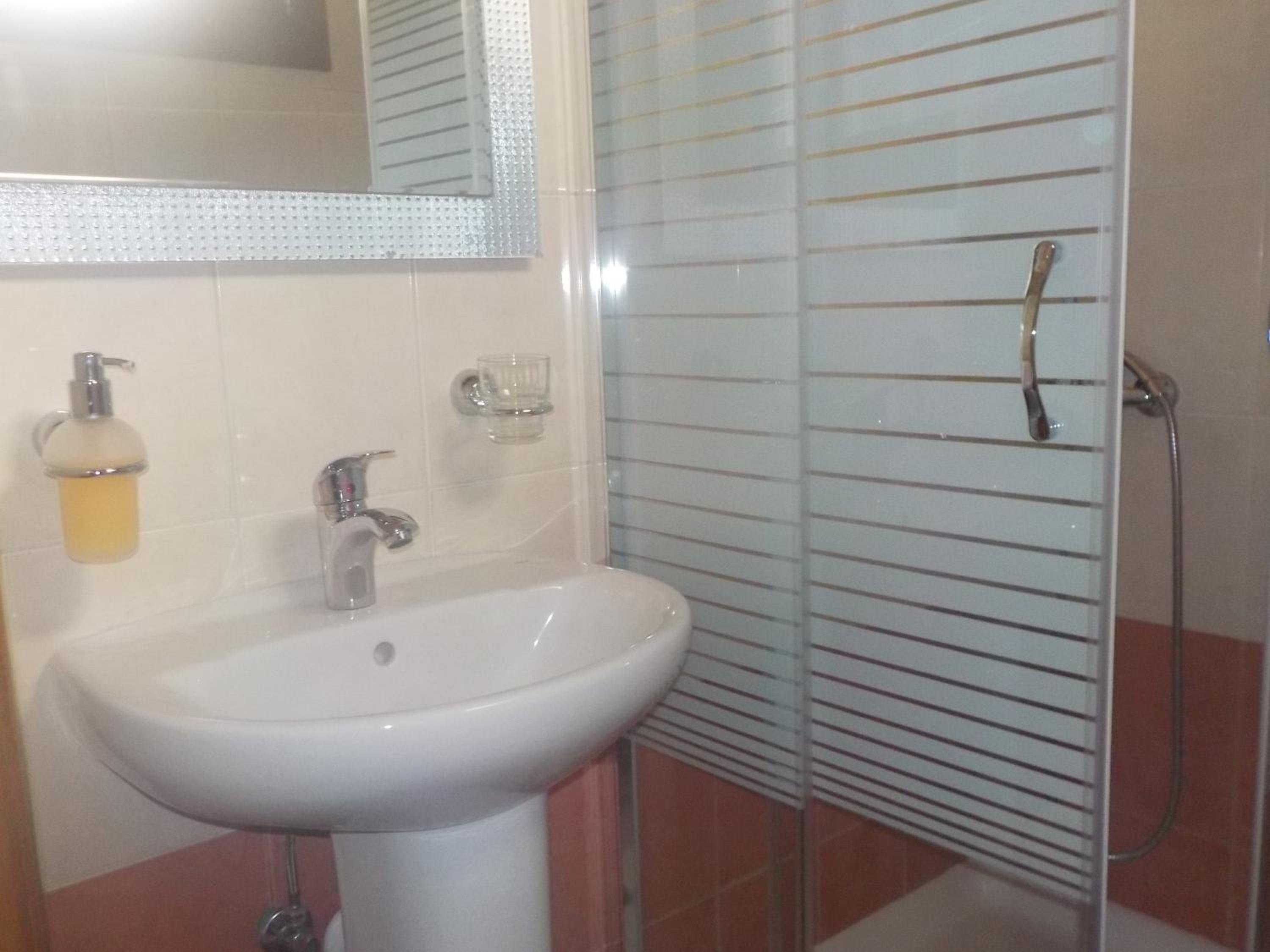 One-Bedroom Apartment - Photo 16