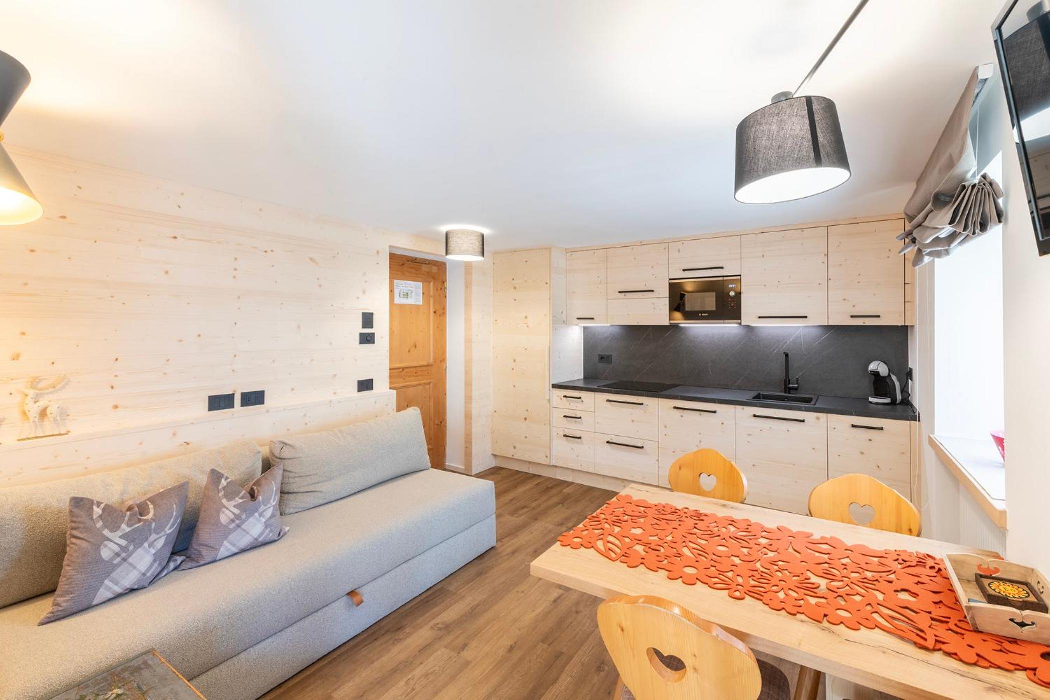Deluxe Apartment