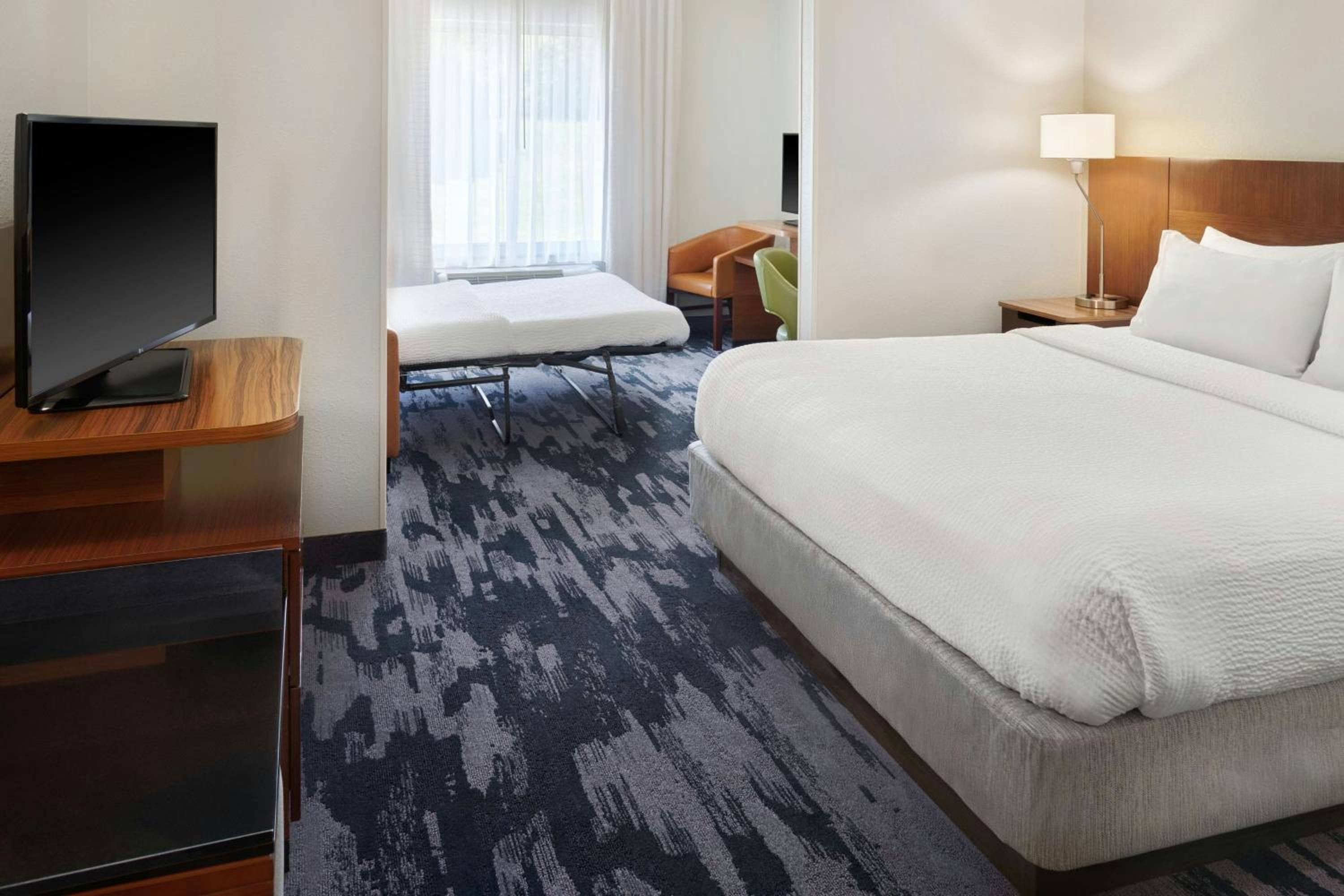 King Suite with Sofa Bed photo 2