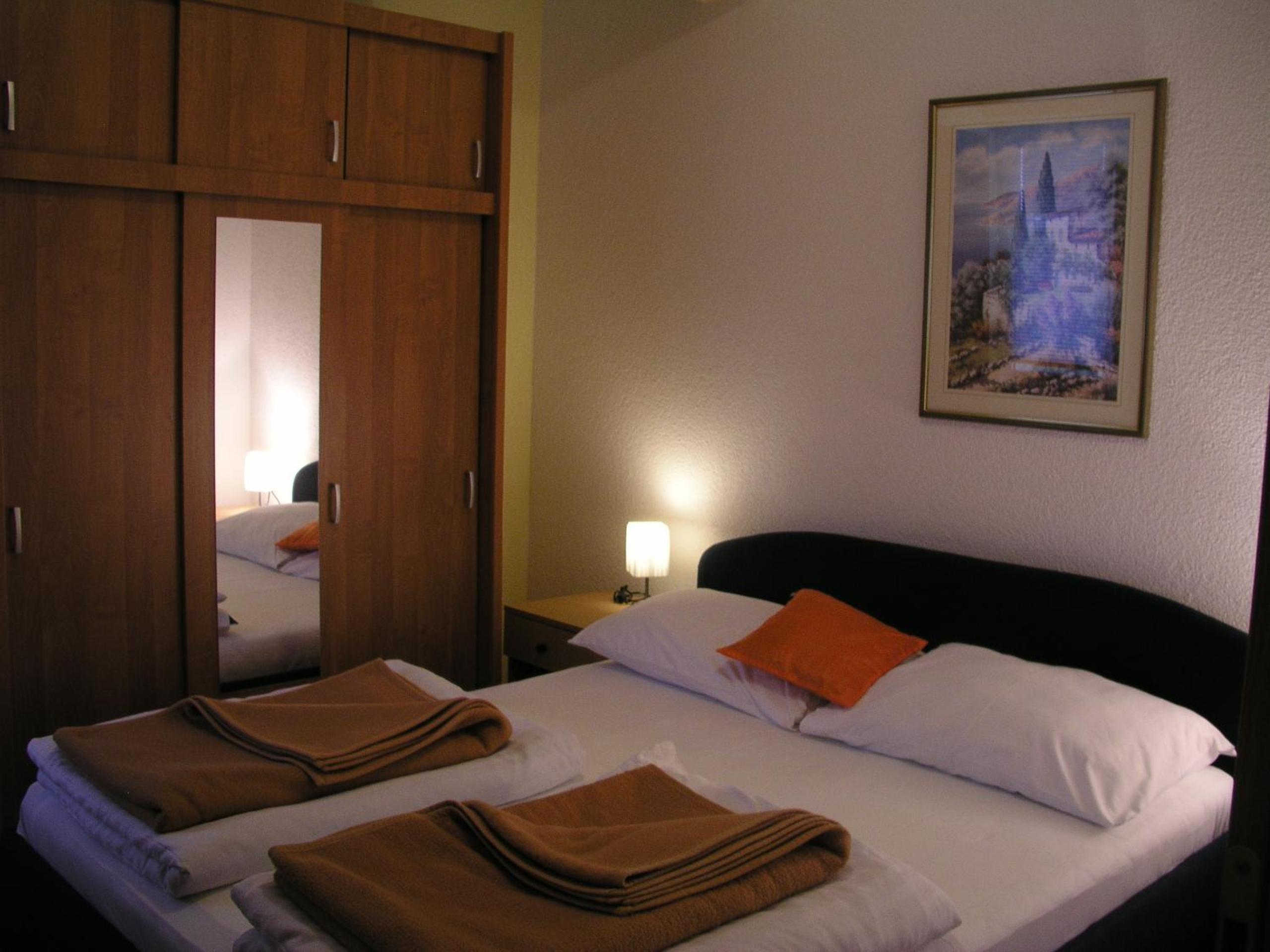 One-Bedroom Apartment with Balcony with Sea View