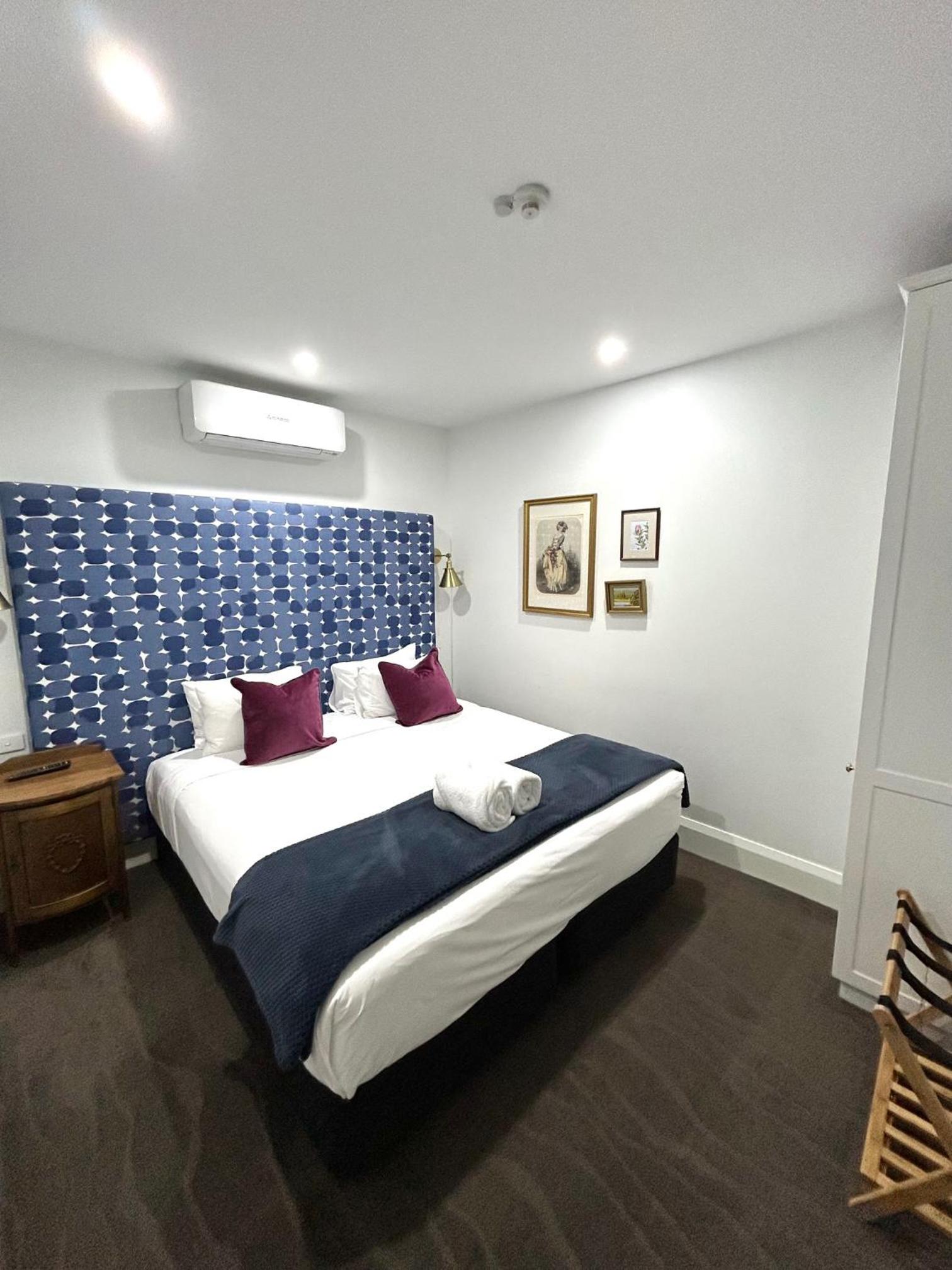 Clara Two Bedroom Apartment photo 2