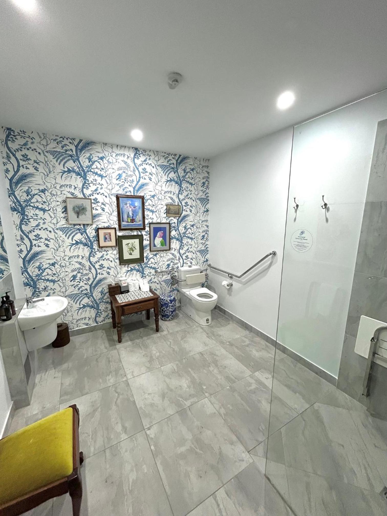 Clara Two Bedroom Apartment photo 3