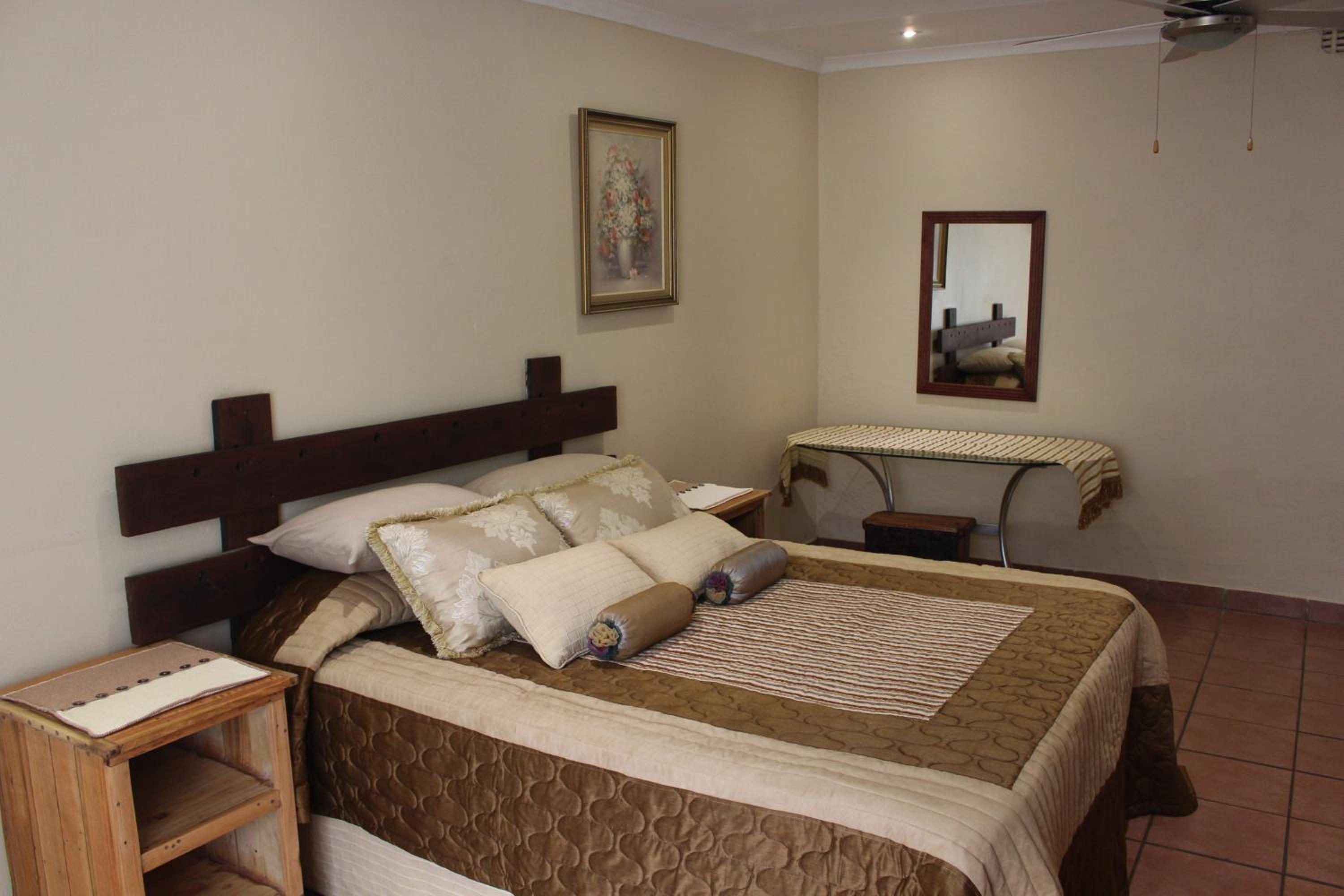 One-Bedroom House - Photo 1
