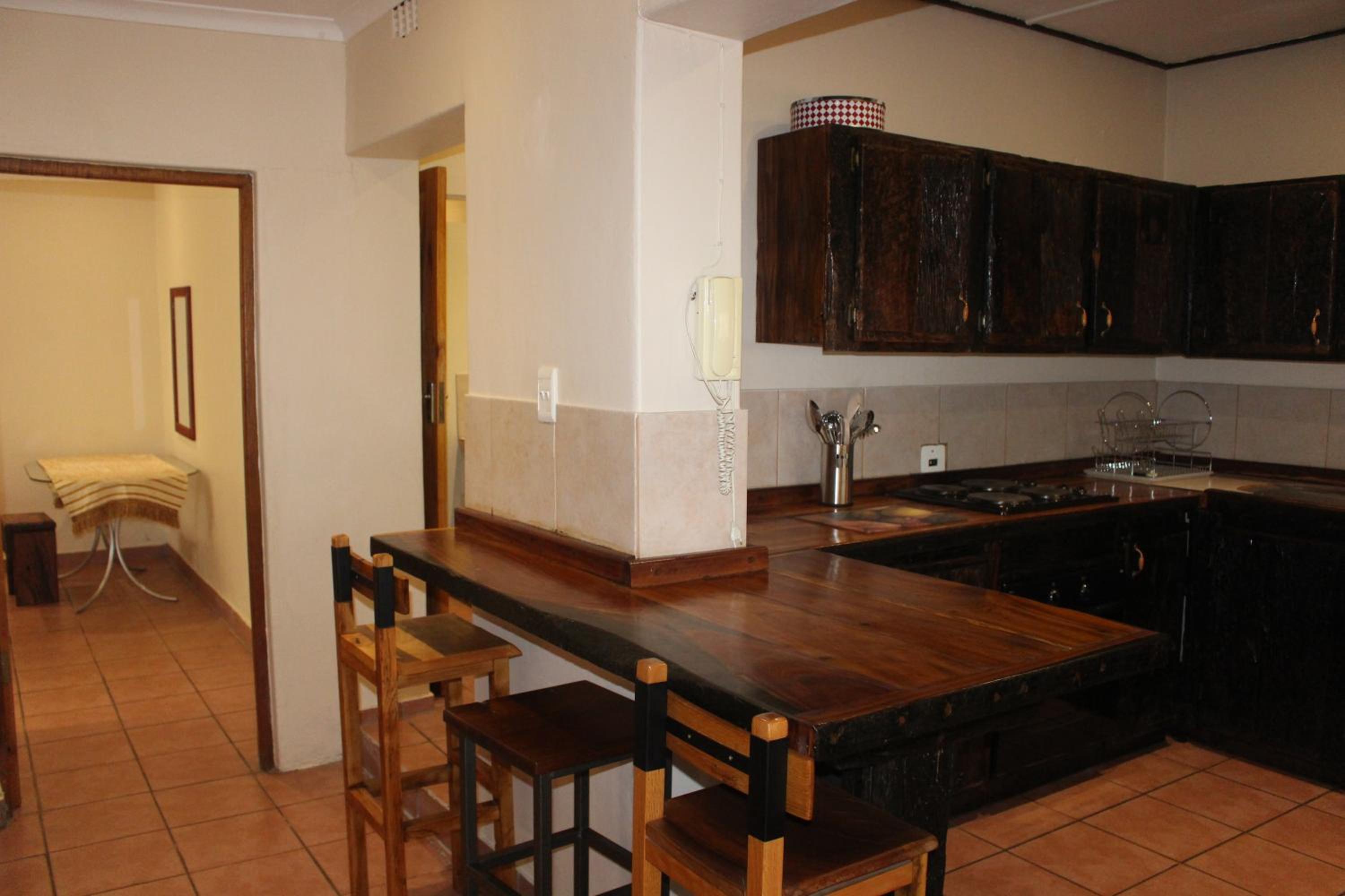 One-Bedroom House - Photo 21