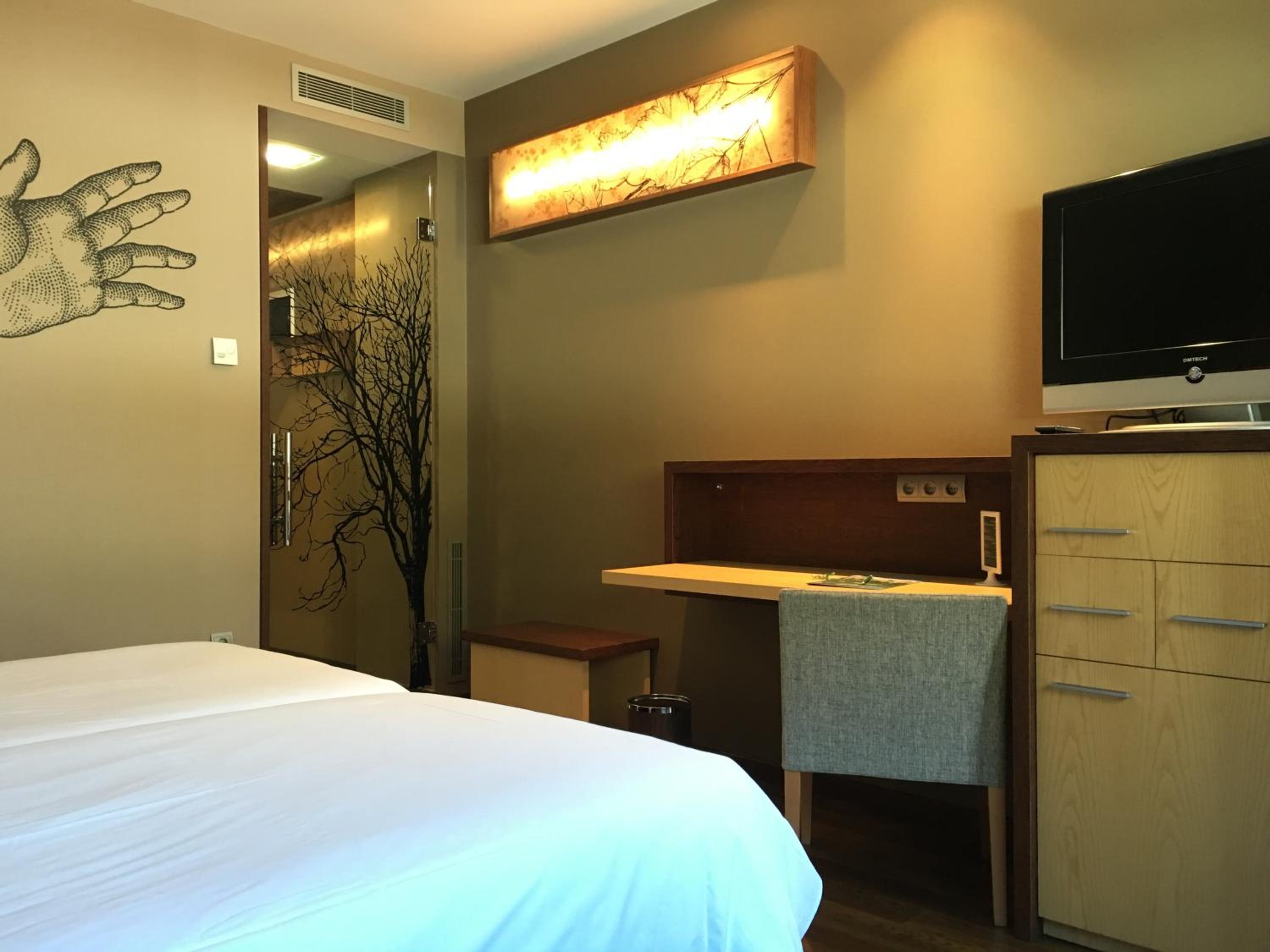 Double Room with Terrace - Photo 9