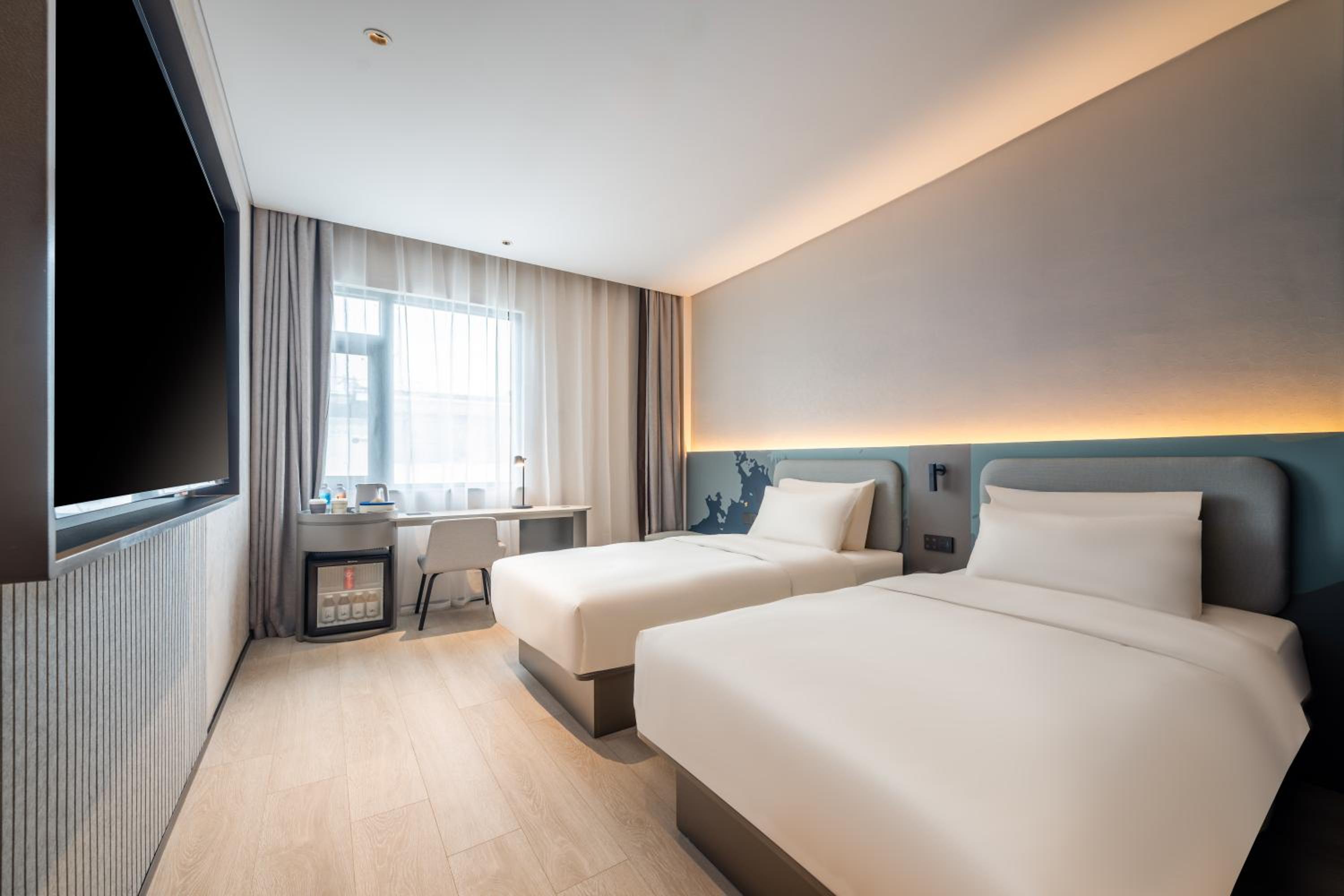 Deluxe Double or Twin Room photo 2