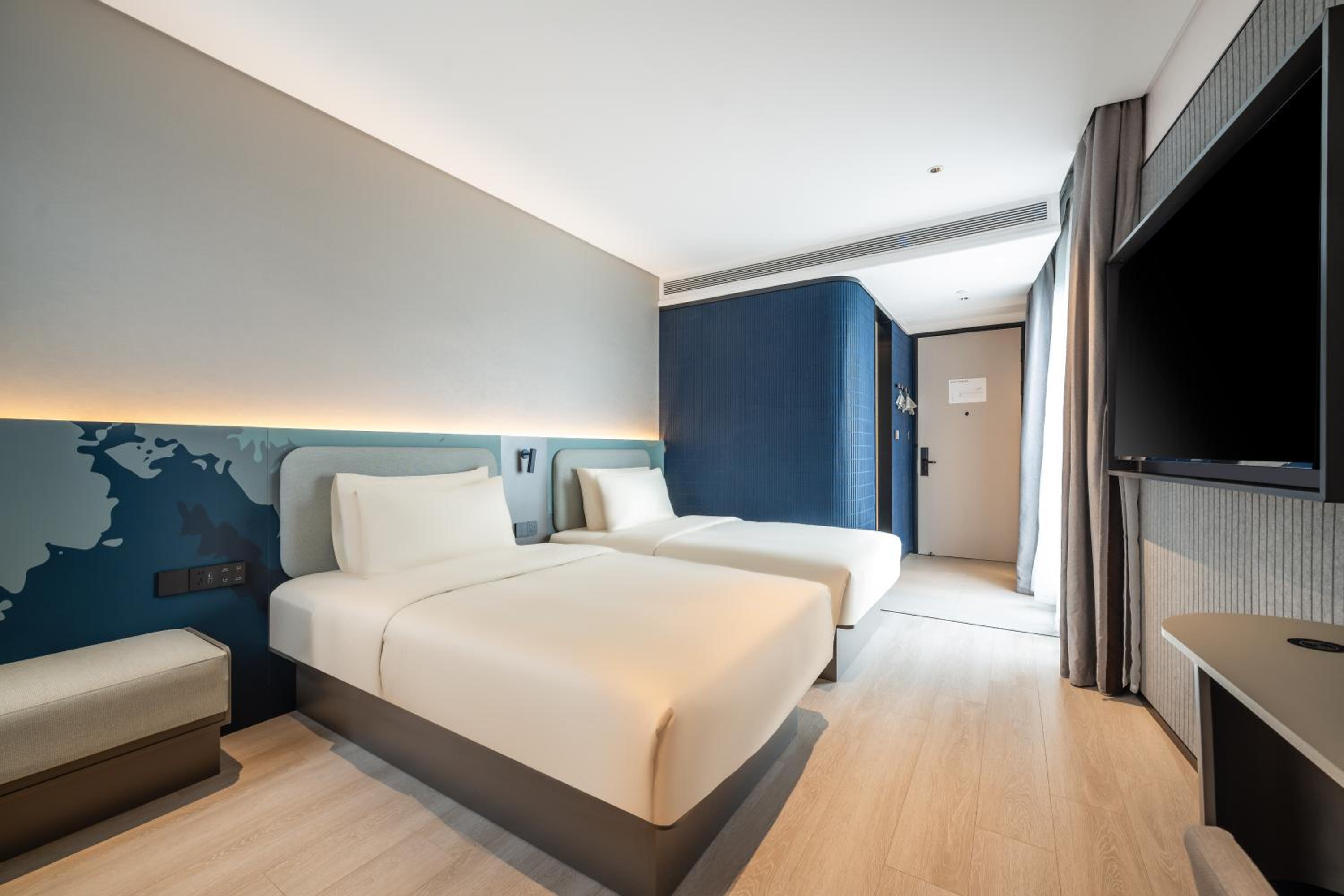 Deluxe Double or Twin Room with Garden View photo 1