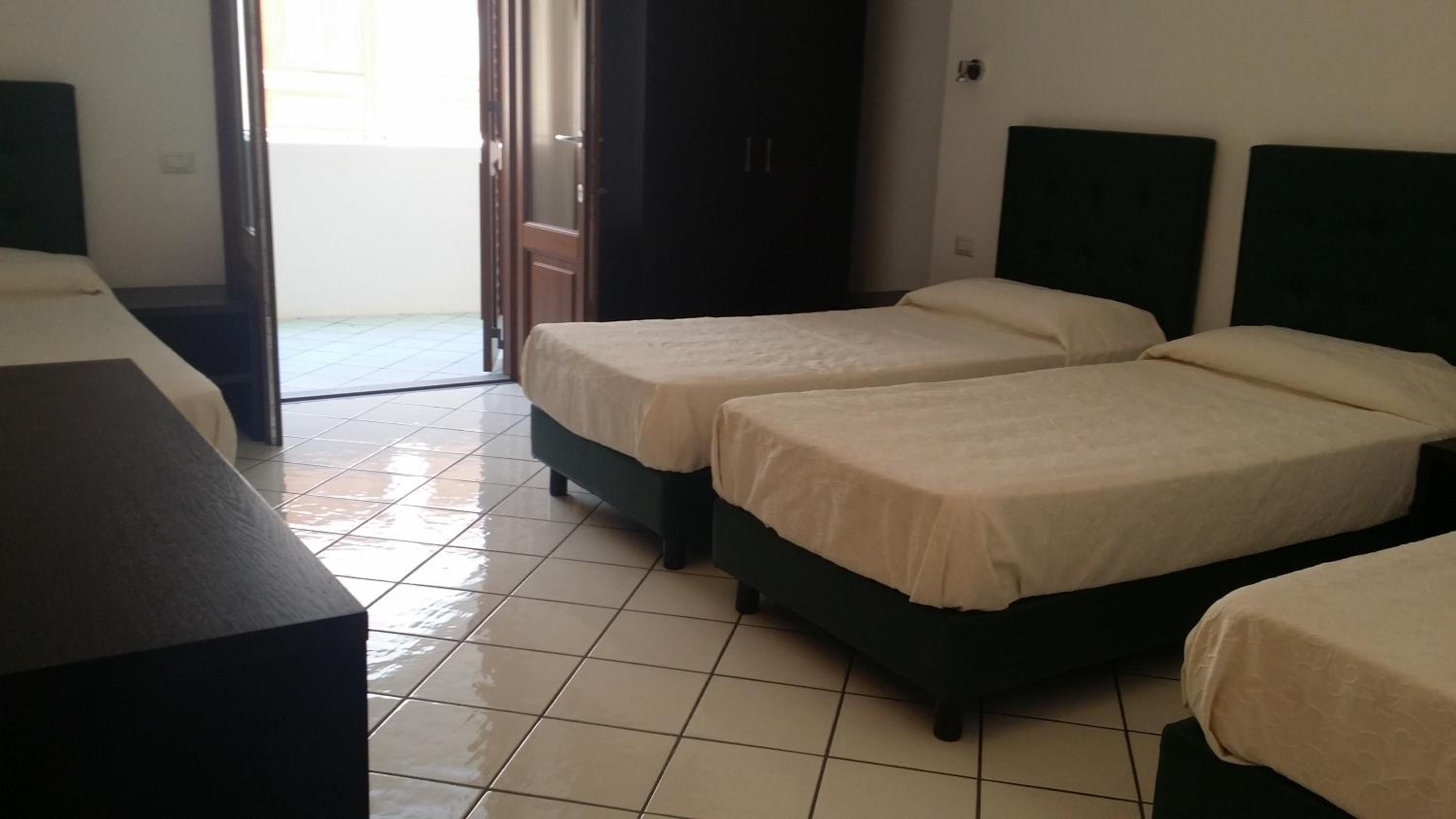 Triple Room - Photo 2