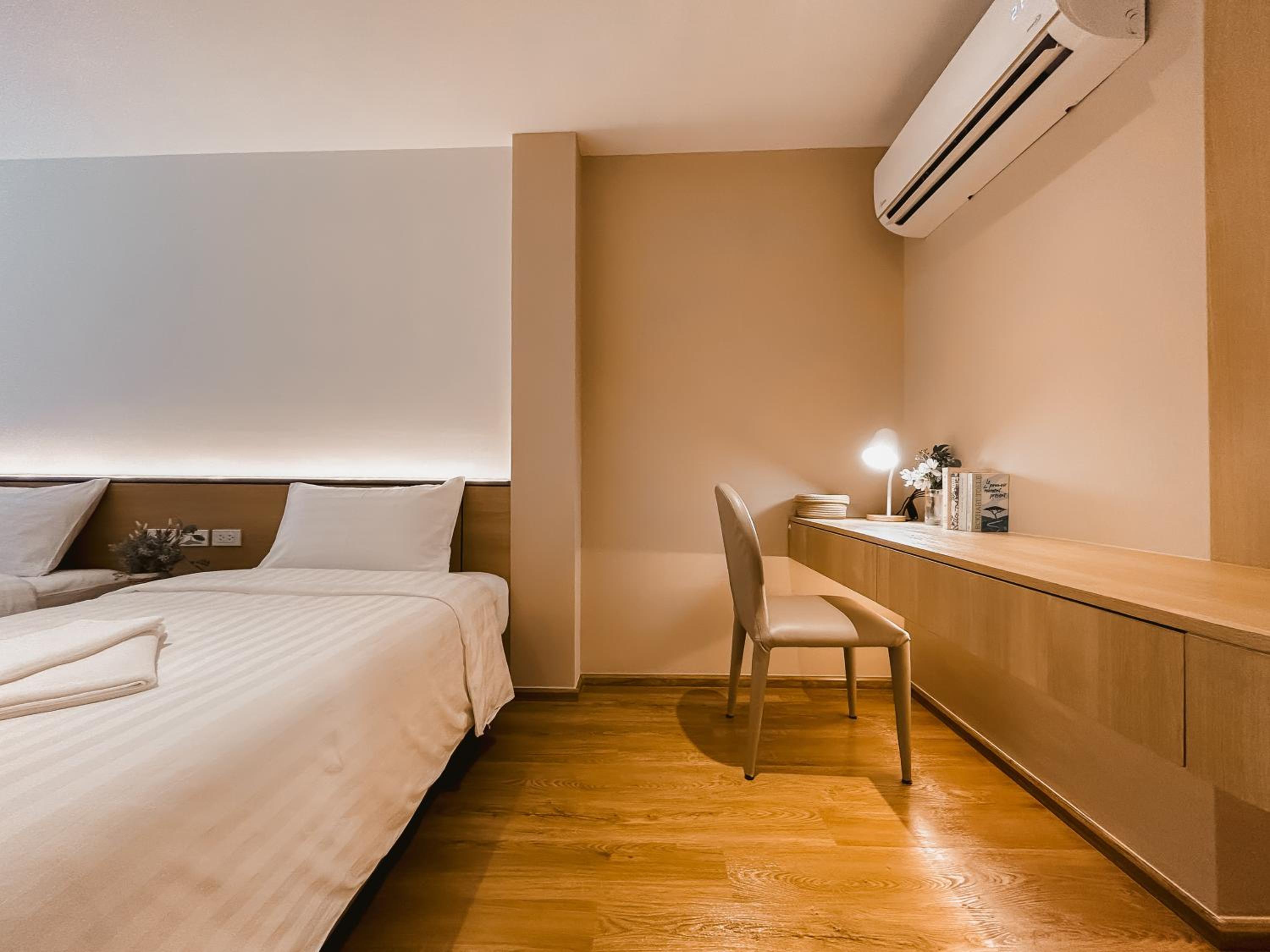 Twin Room with City View photo 3