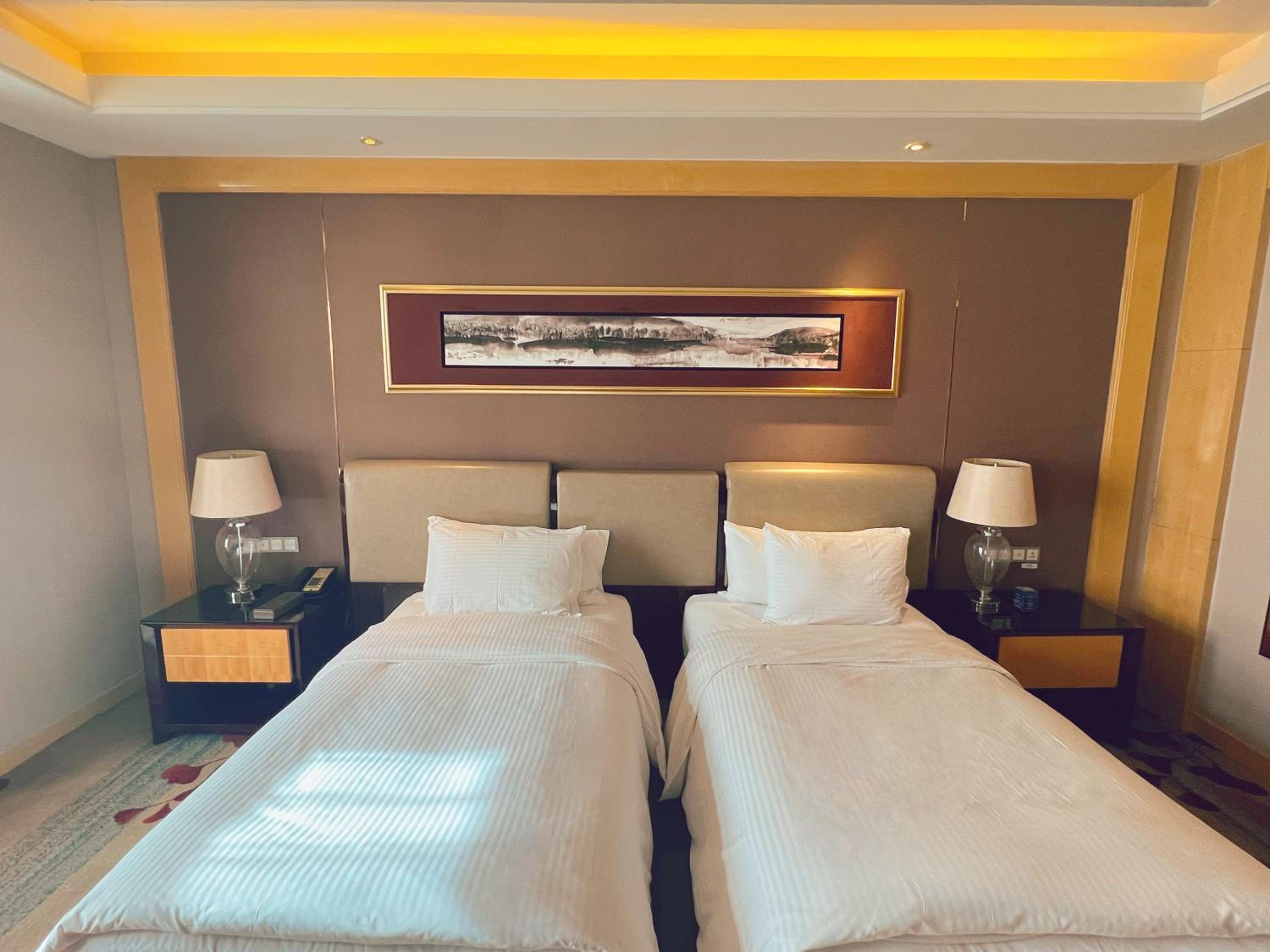 Deluxe Double Room with Bath photo 2