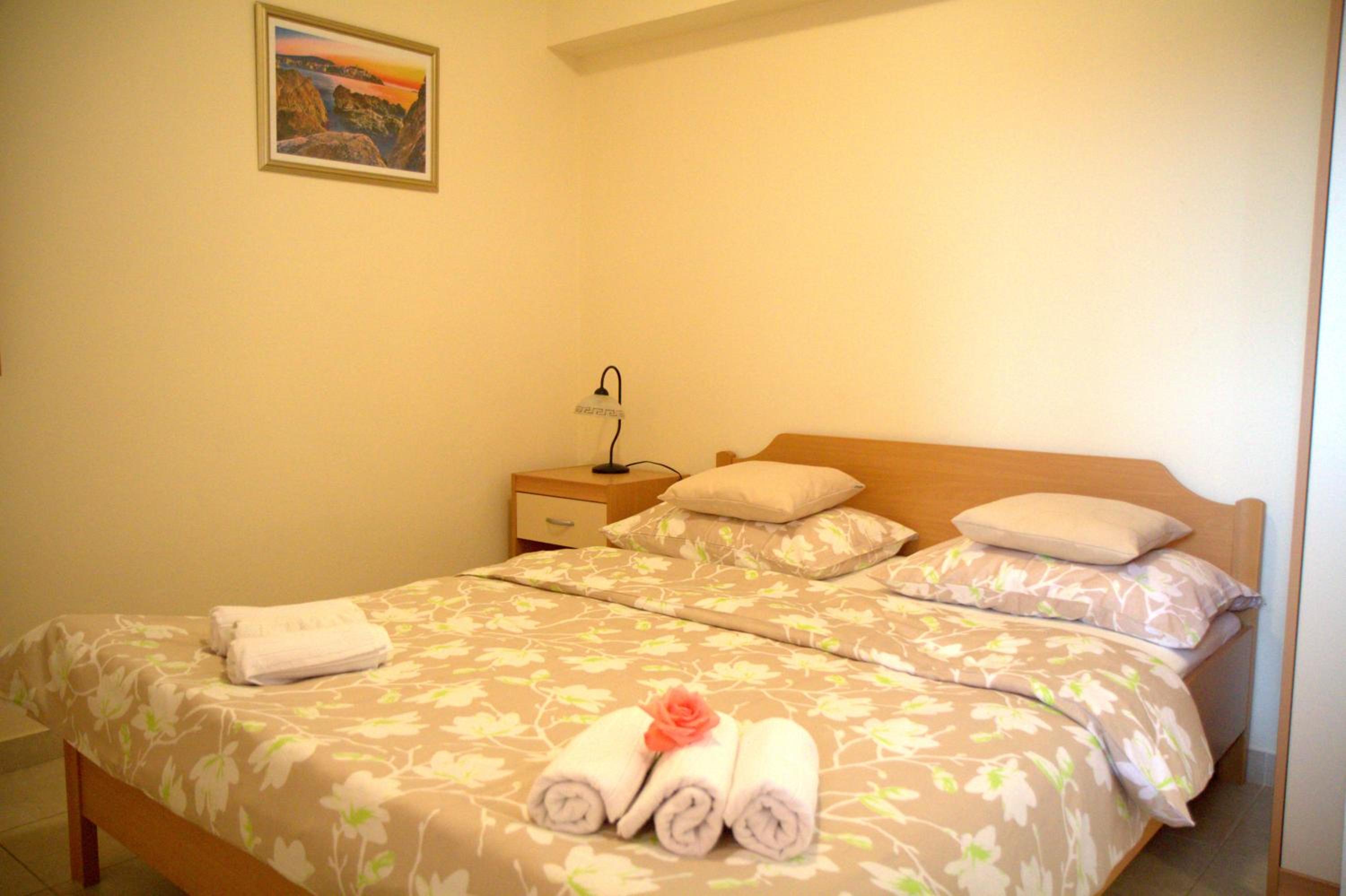 One-Bedroom Apartment with Balcony photo 2