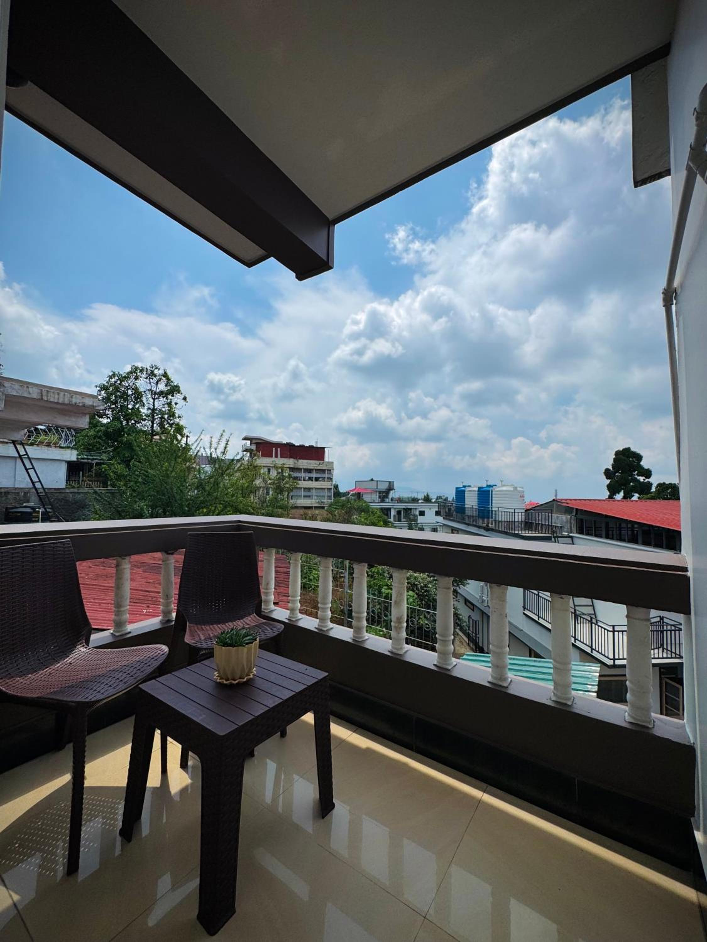 Queen Room with Balcony photo 3
