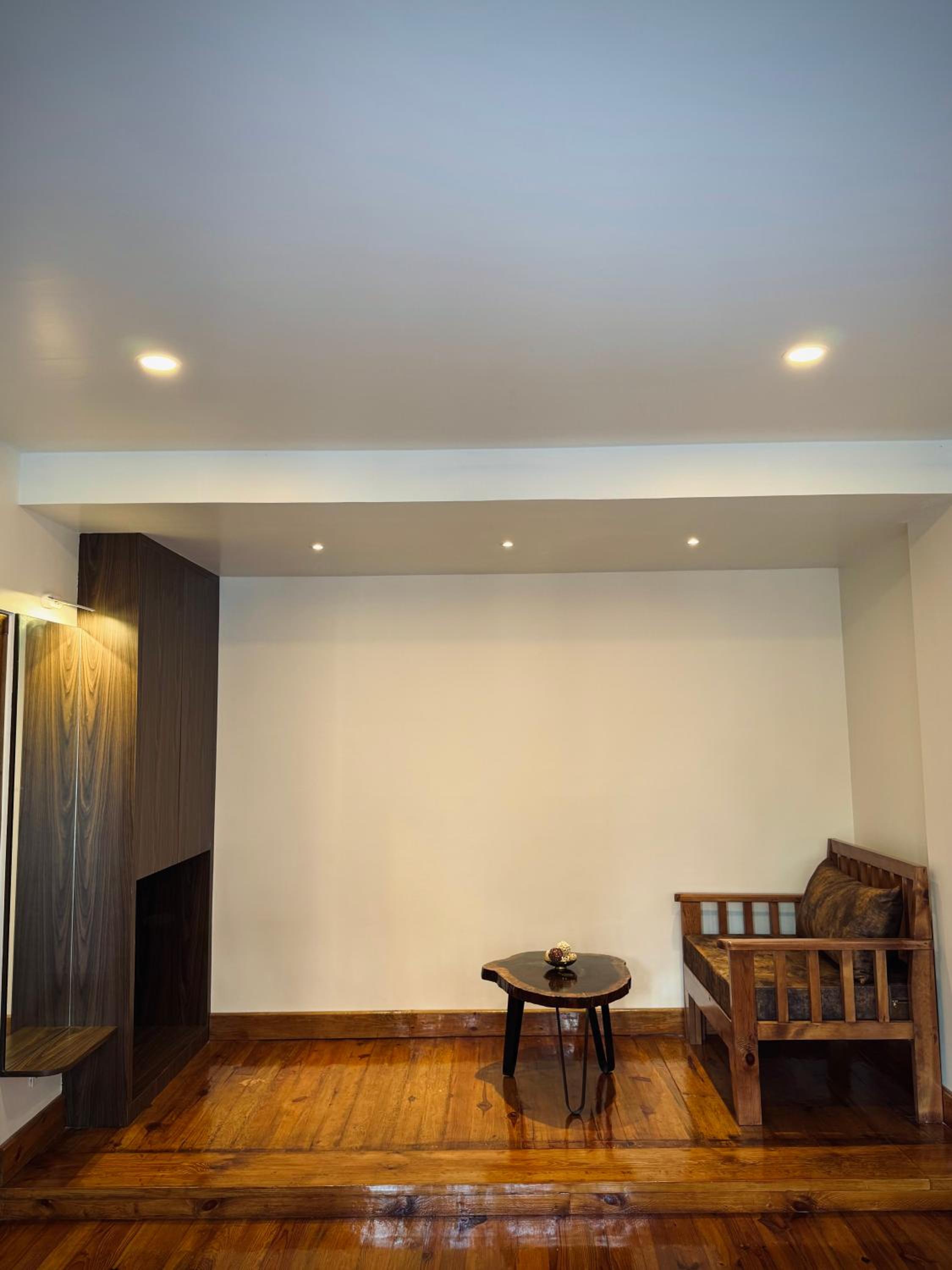 Queen Room with Balcony photo 3