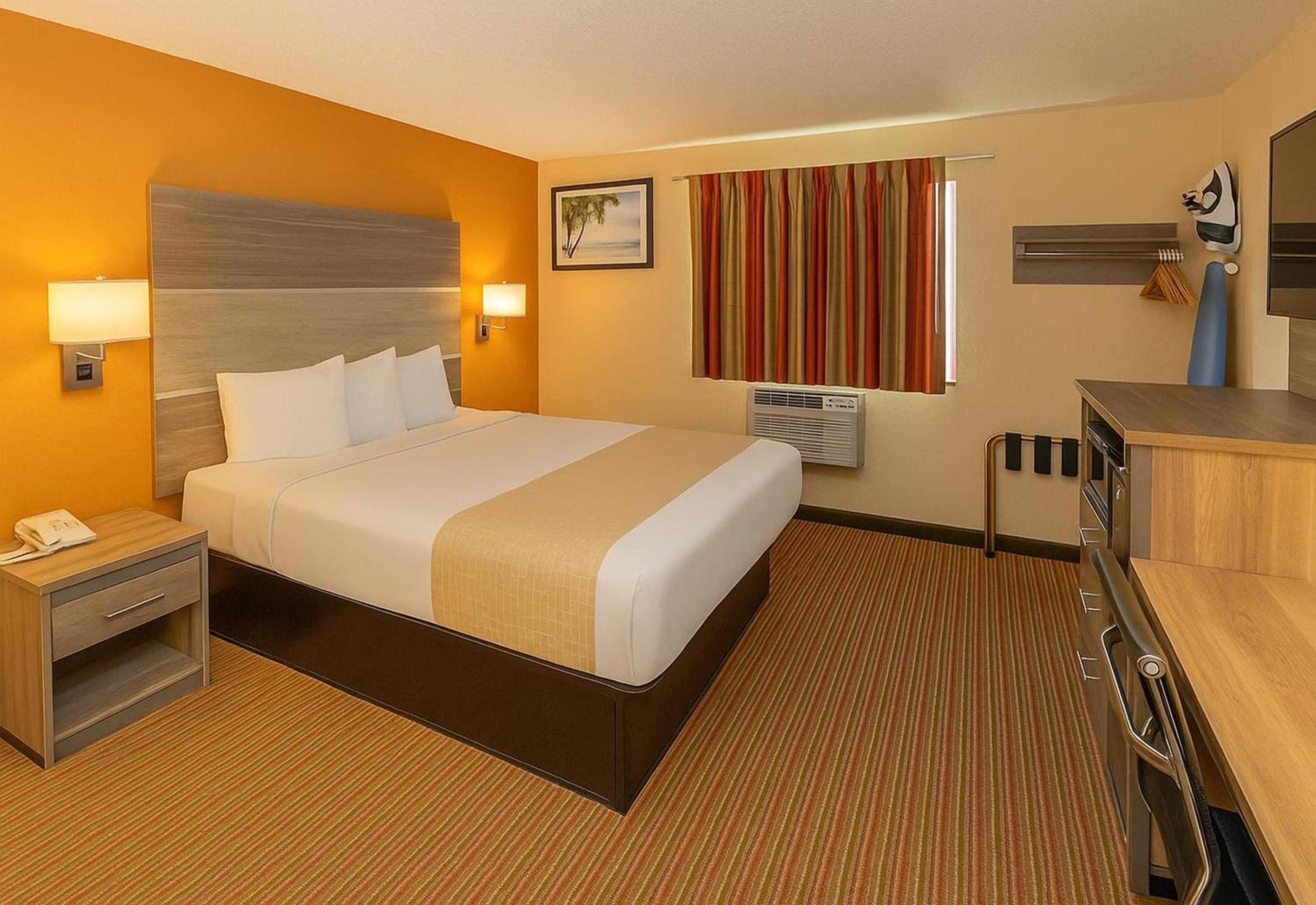 King Room- Non-Smoking - Photo 1
