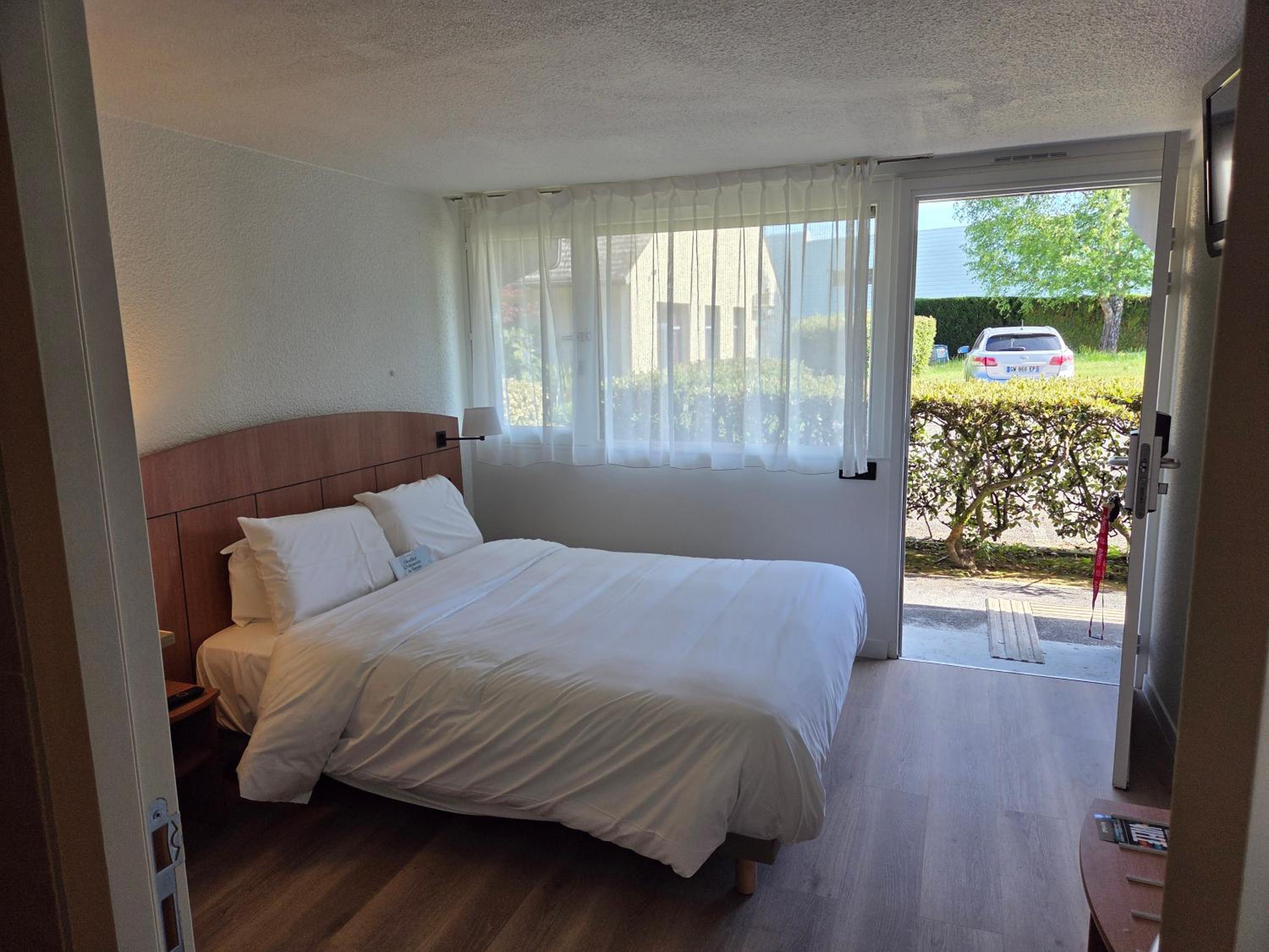 Accessible Room - 1 Double Bed - Photo 1
