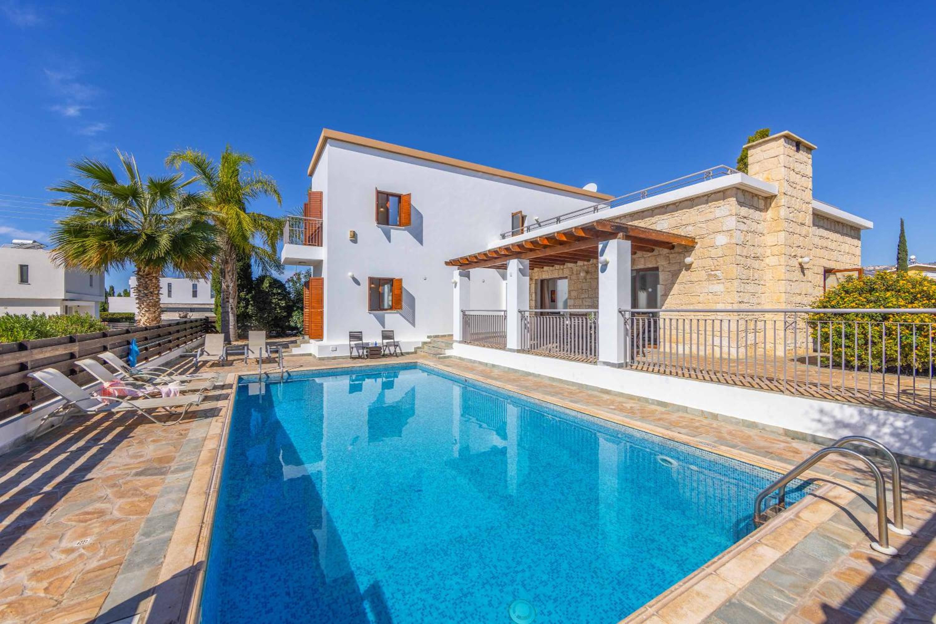 Four-Bedroom Villa photo 1