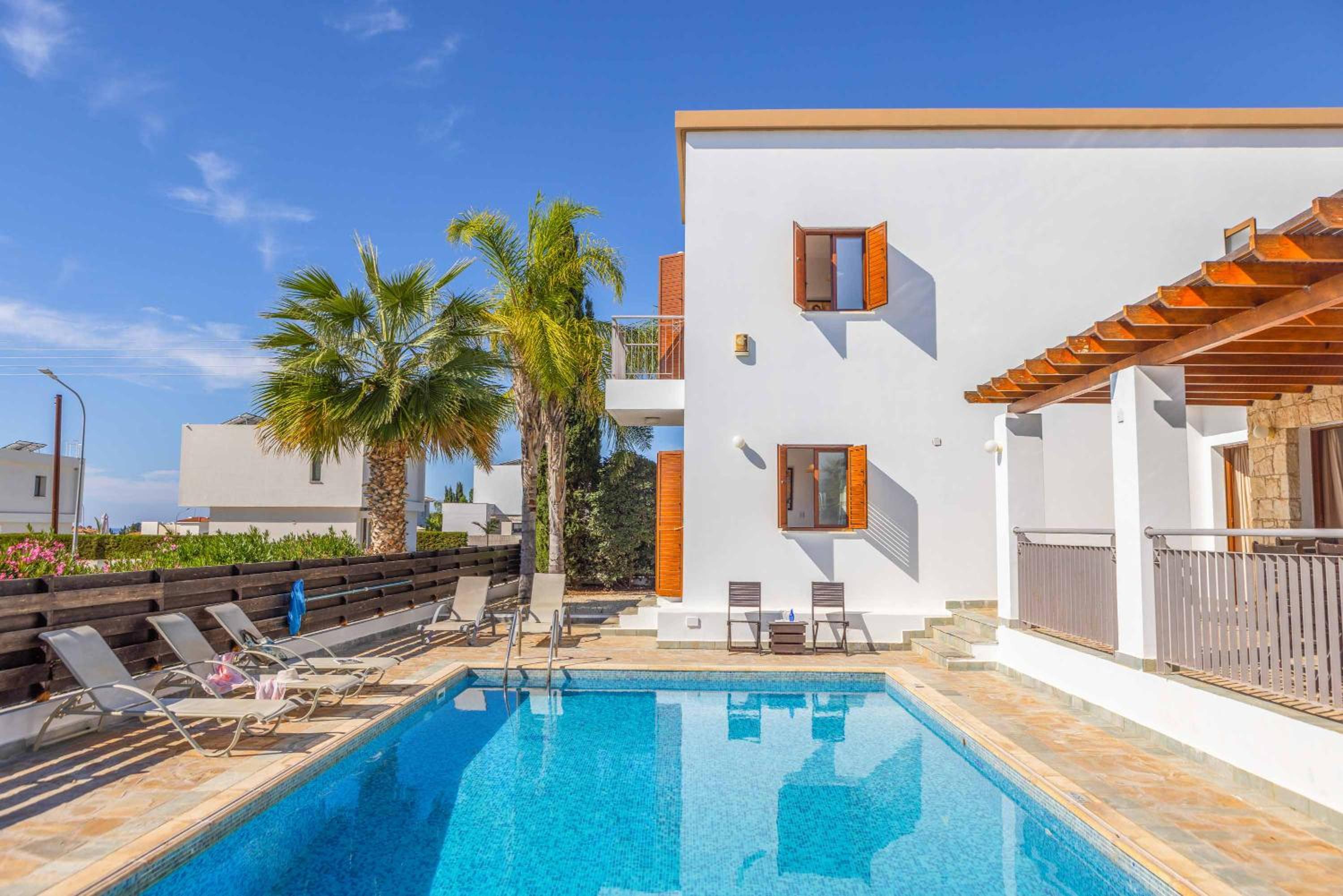 Four-Bedroom Villa photo 2