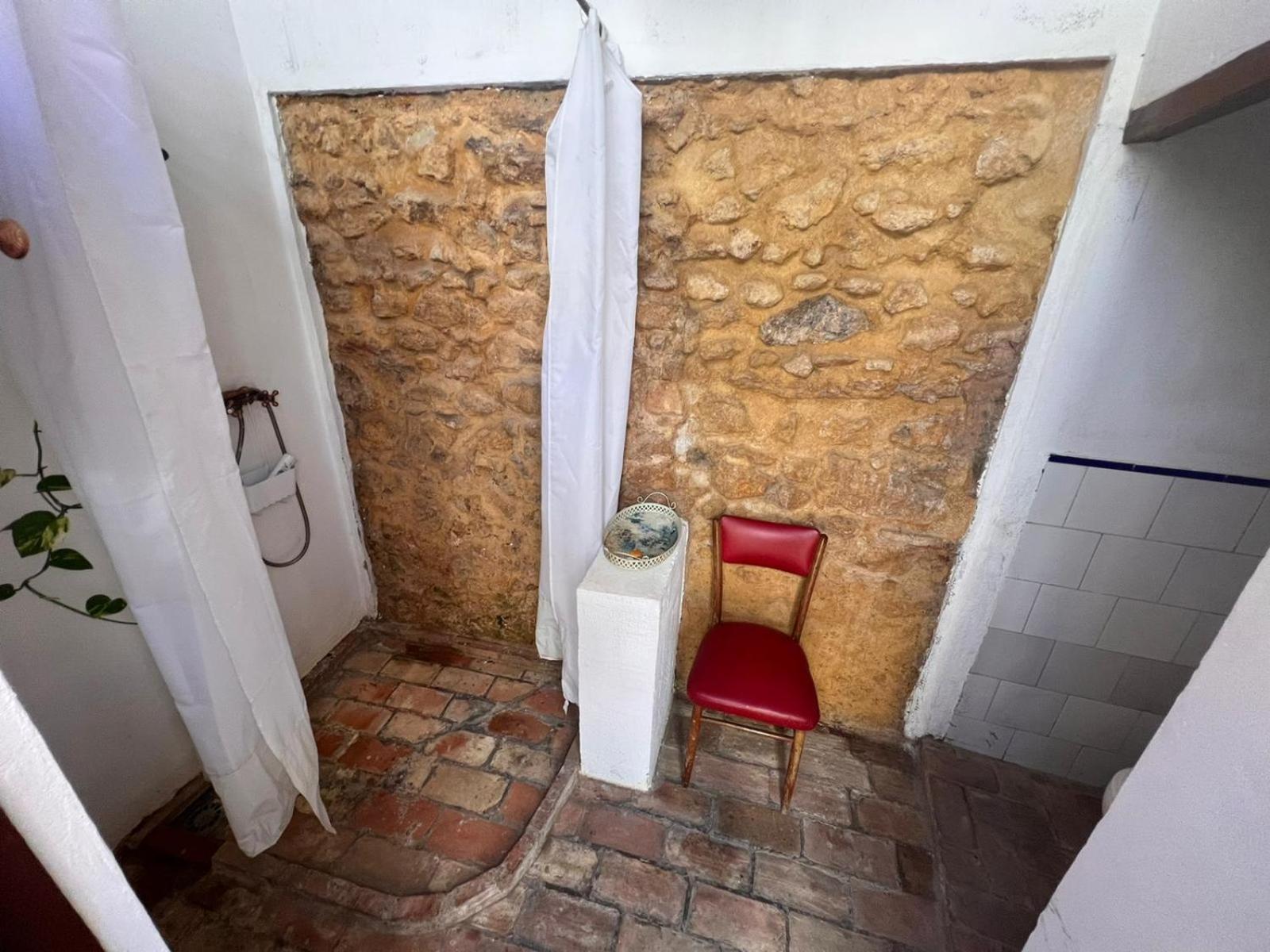 Double Room - Photo 25