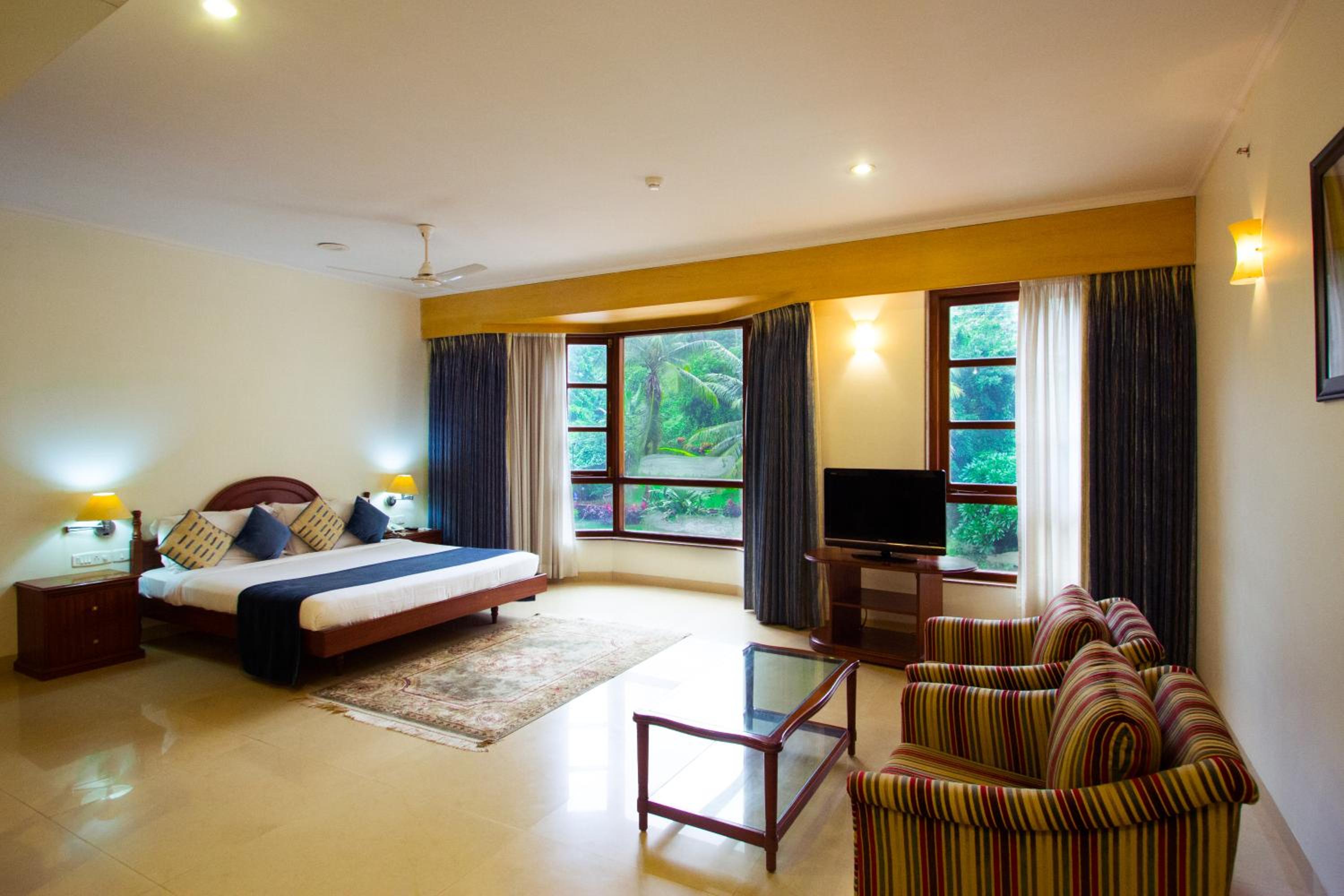 Suite (Complimentary welcome drink on arrival ) photo 2