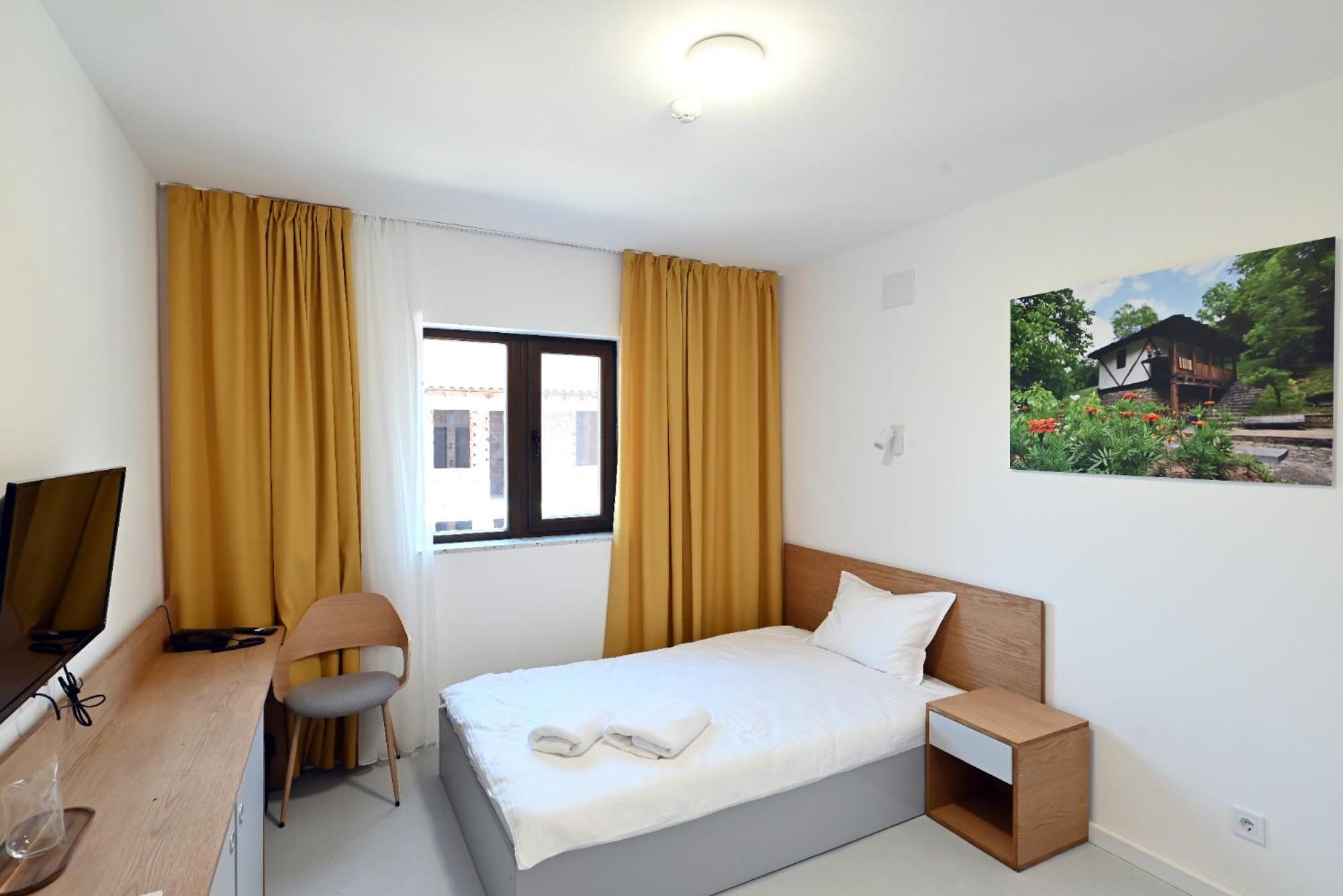 Single Room photo 2