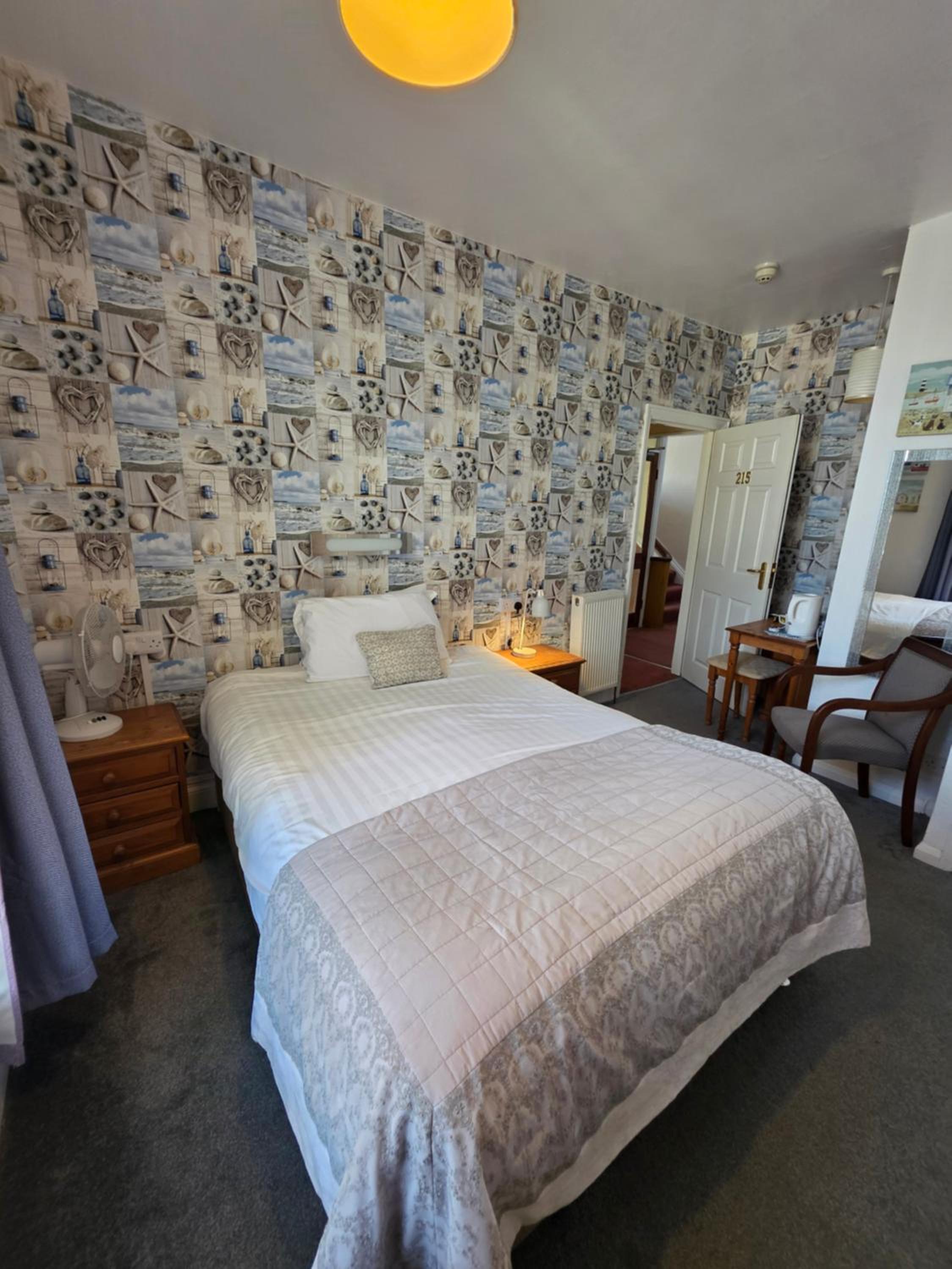 Large Single Room photo 1