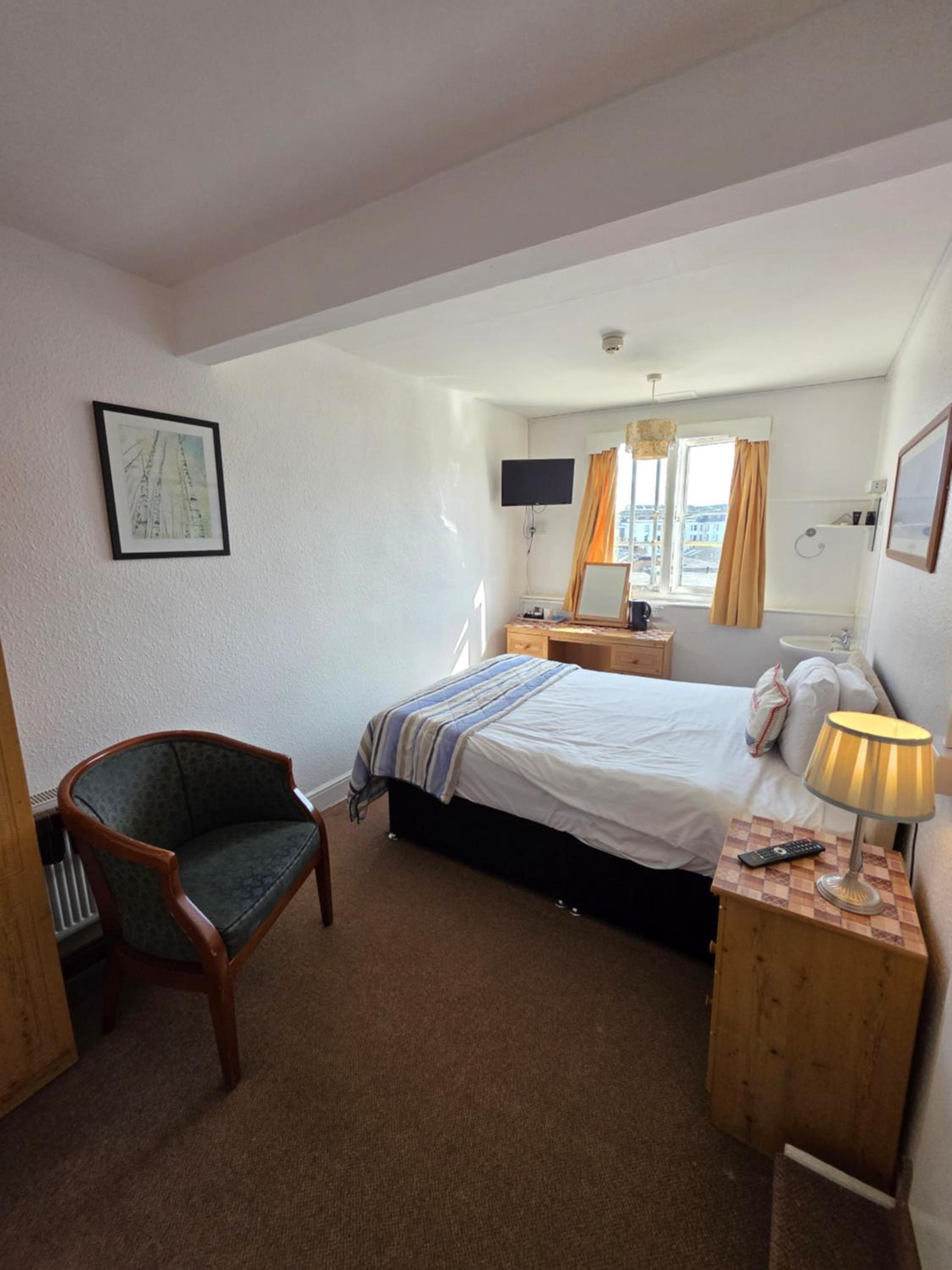 Large Single Room photo 3
