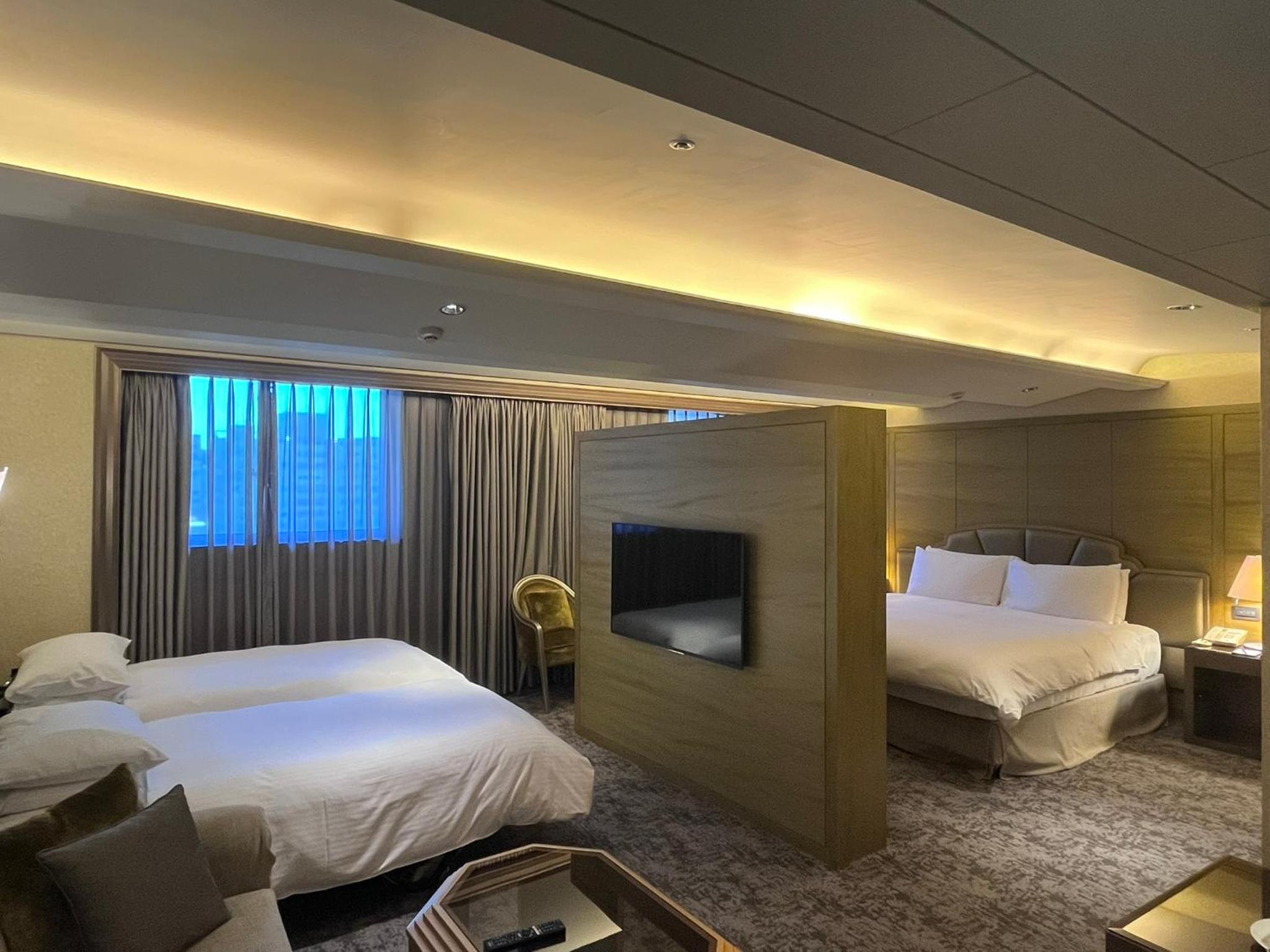 Deluxe Quadruple Room