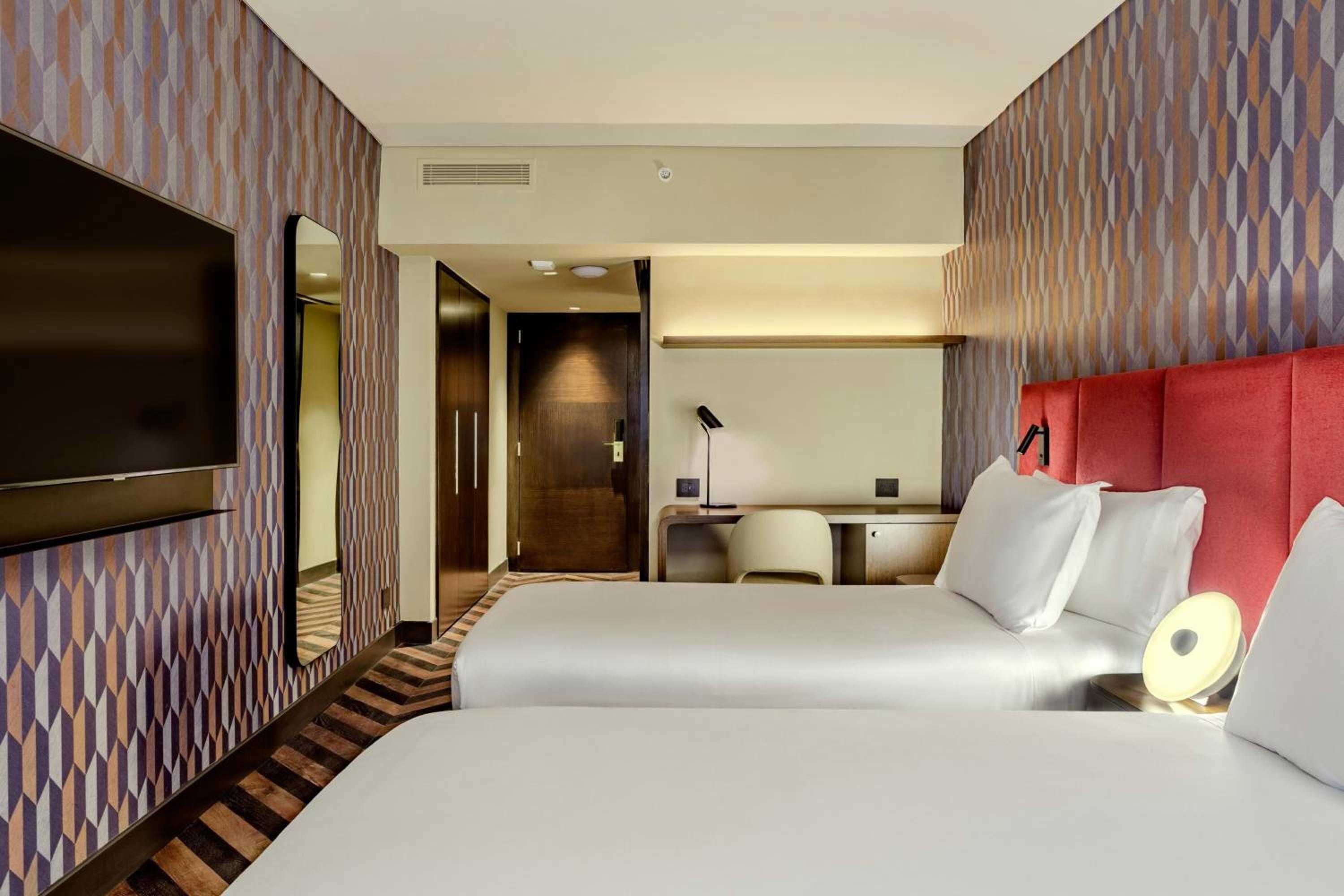 Executive King Room with One King Bed