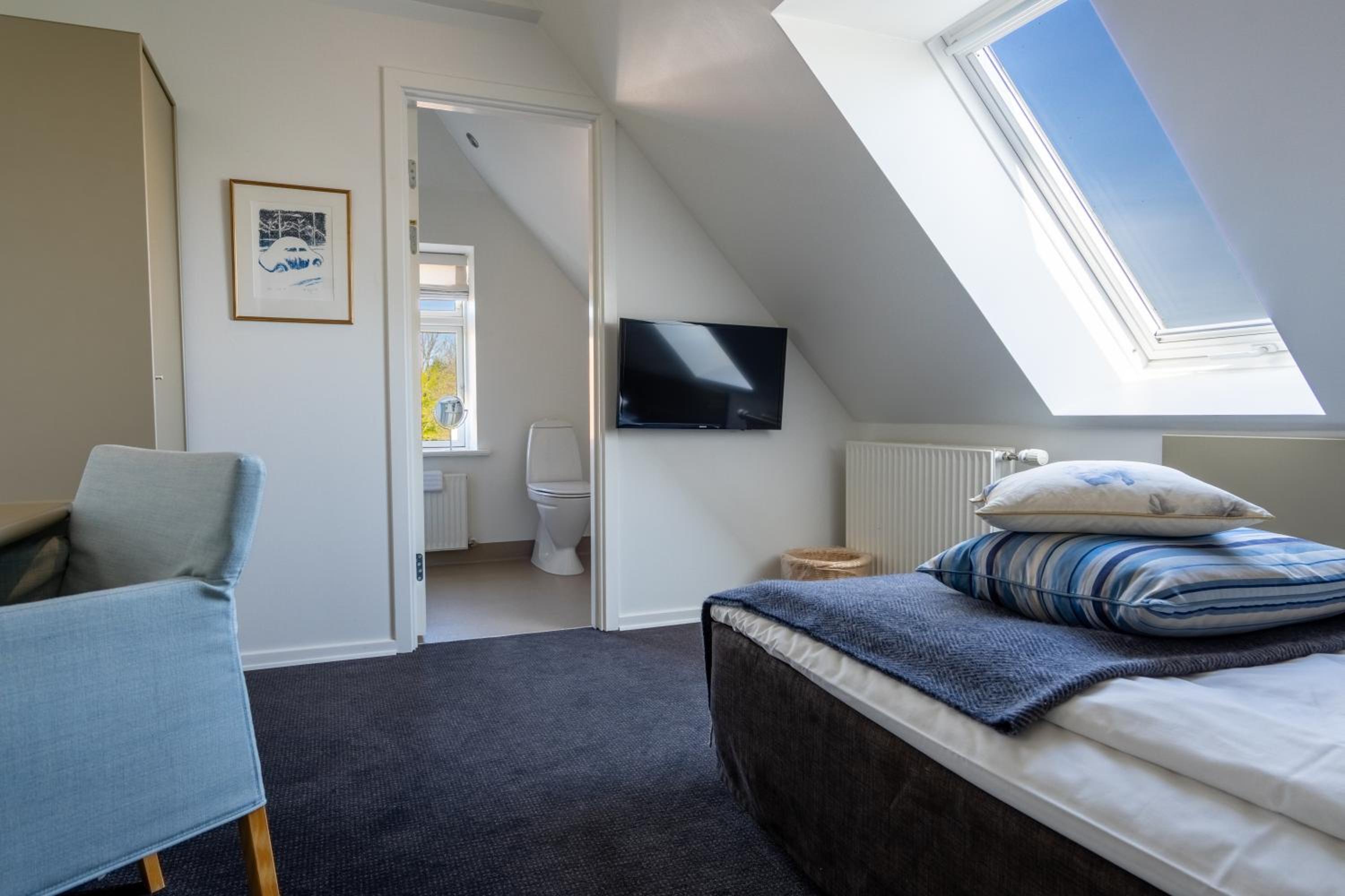 Small Double Room photo 1