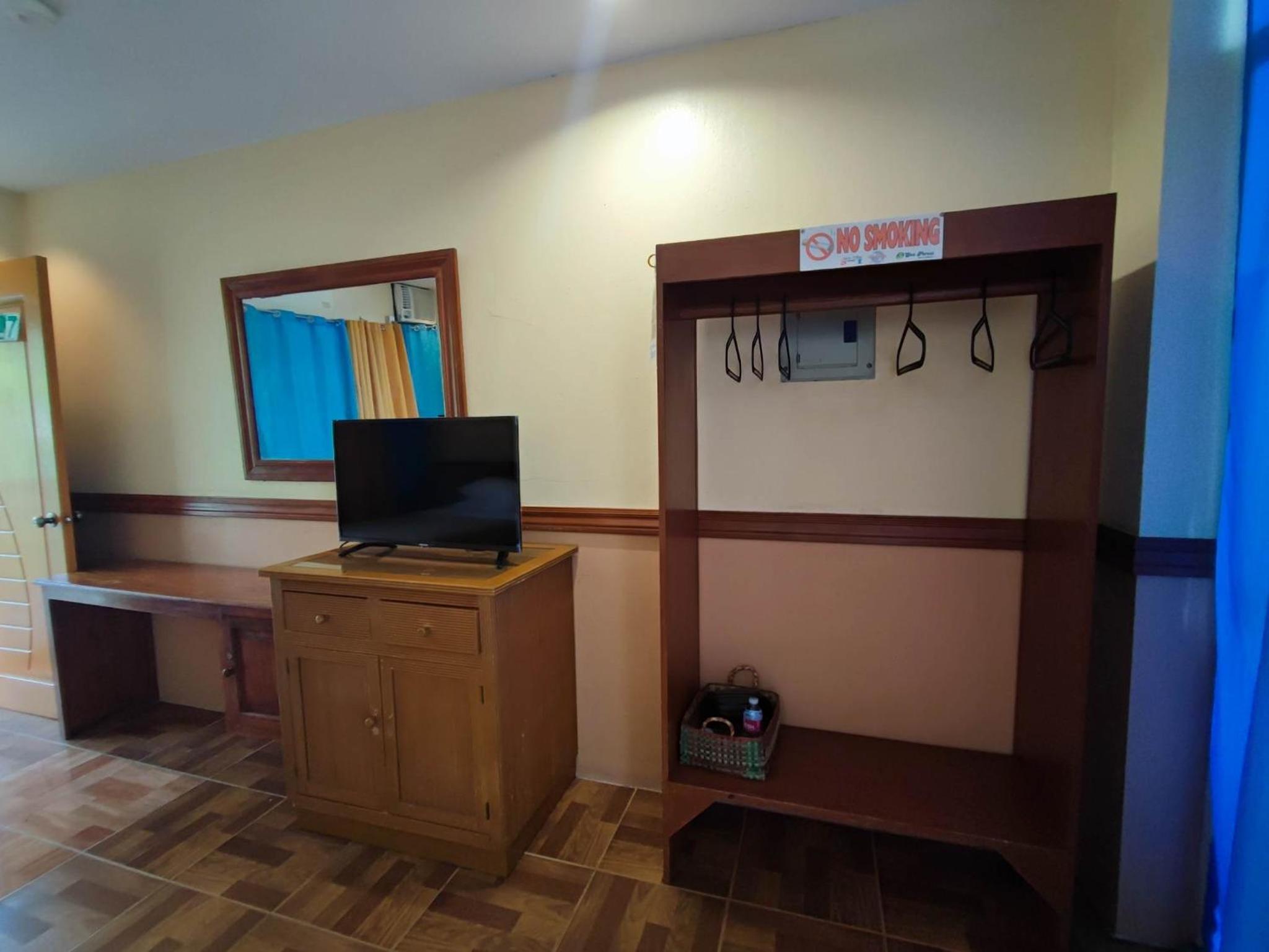 Deluxe Triple Room with Sea View photo 2