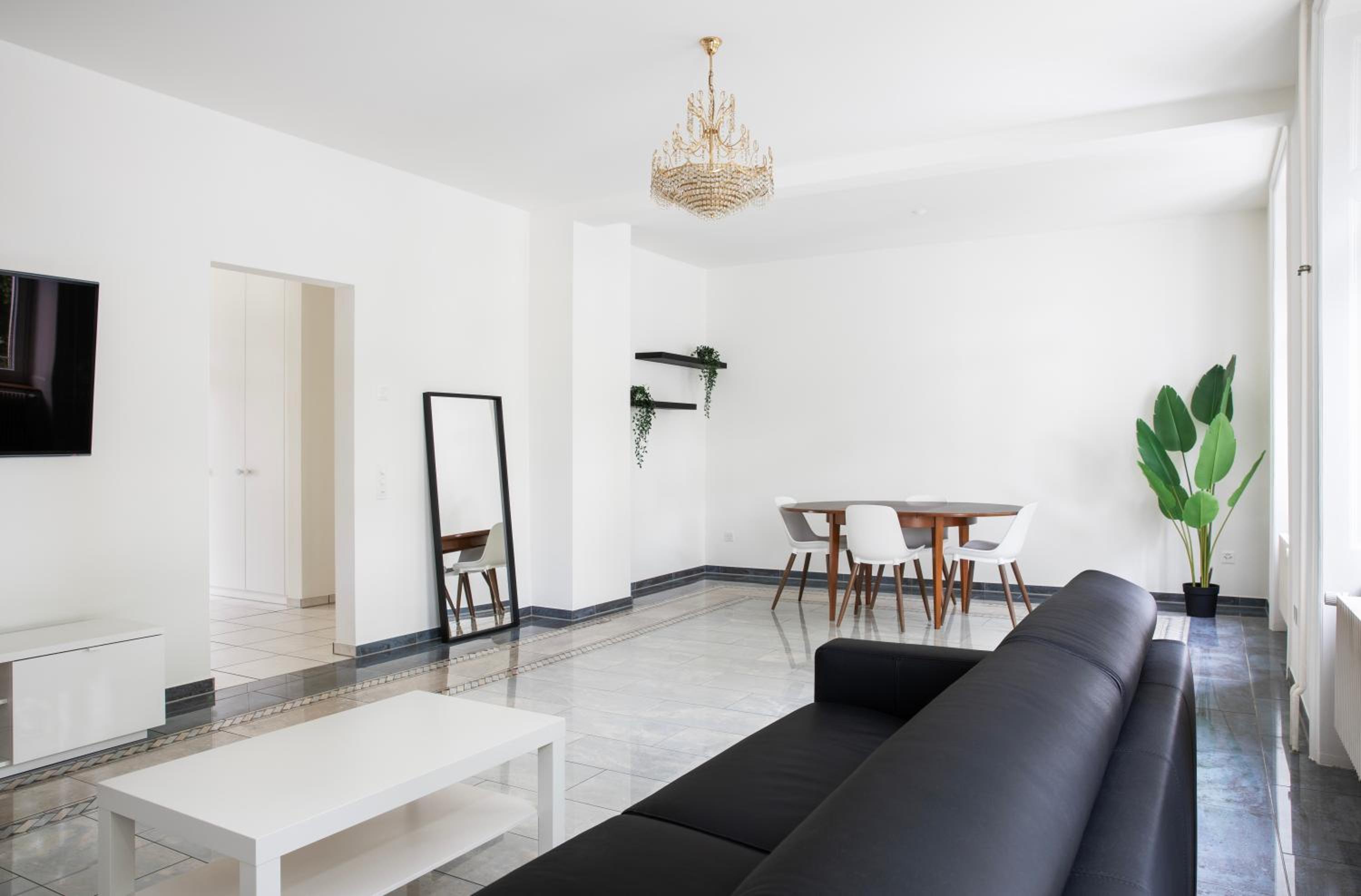 Apartment photo 1