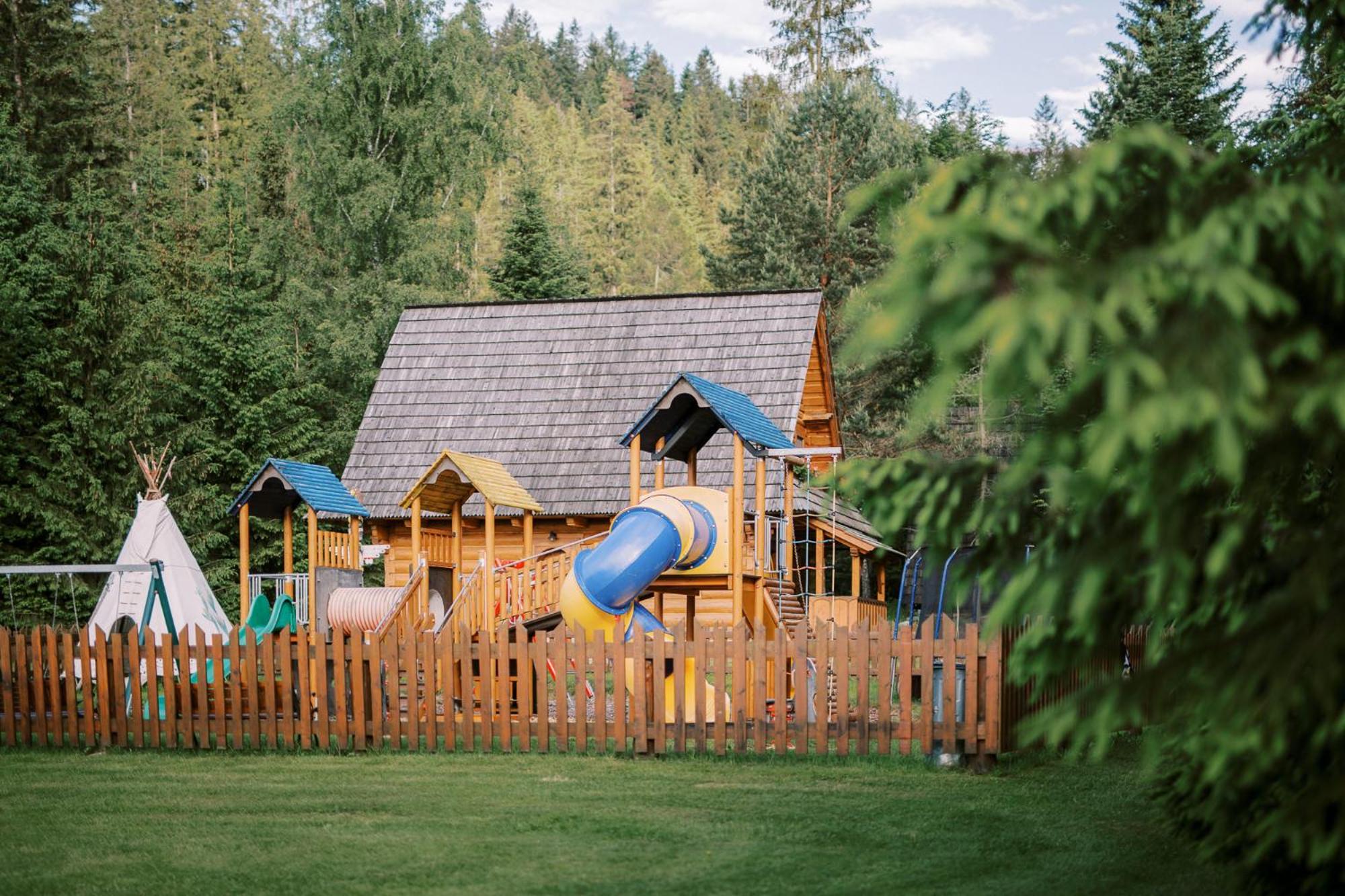 Three-Bedroom Chalet photo 1
