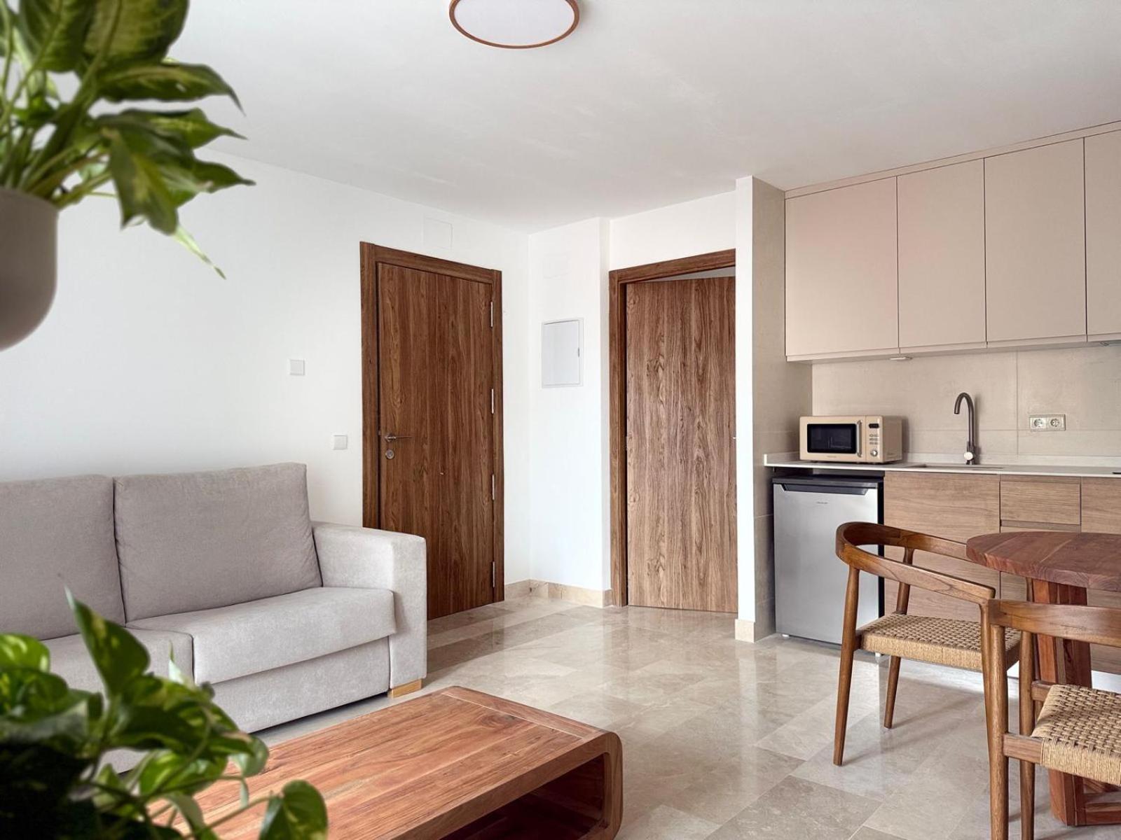 Superior One-Bedroom Apartment with Balcony