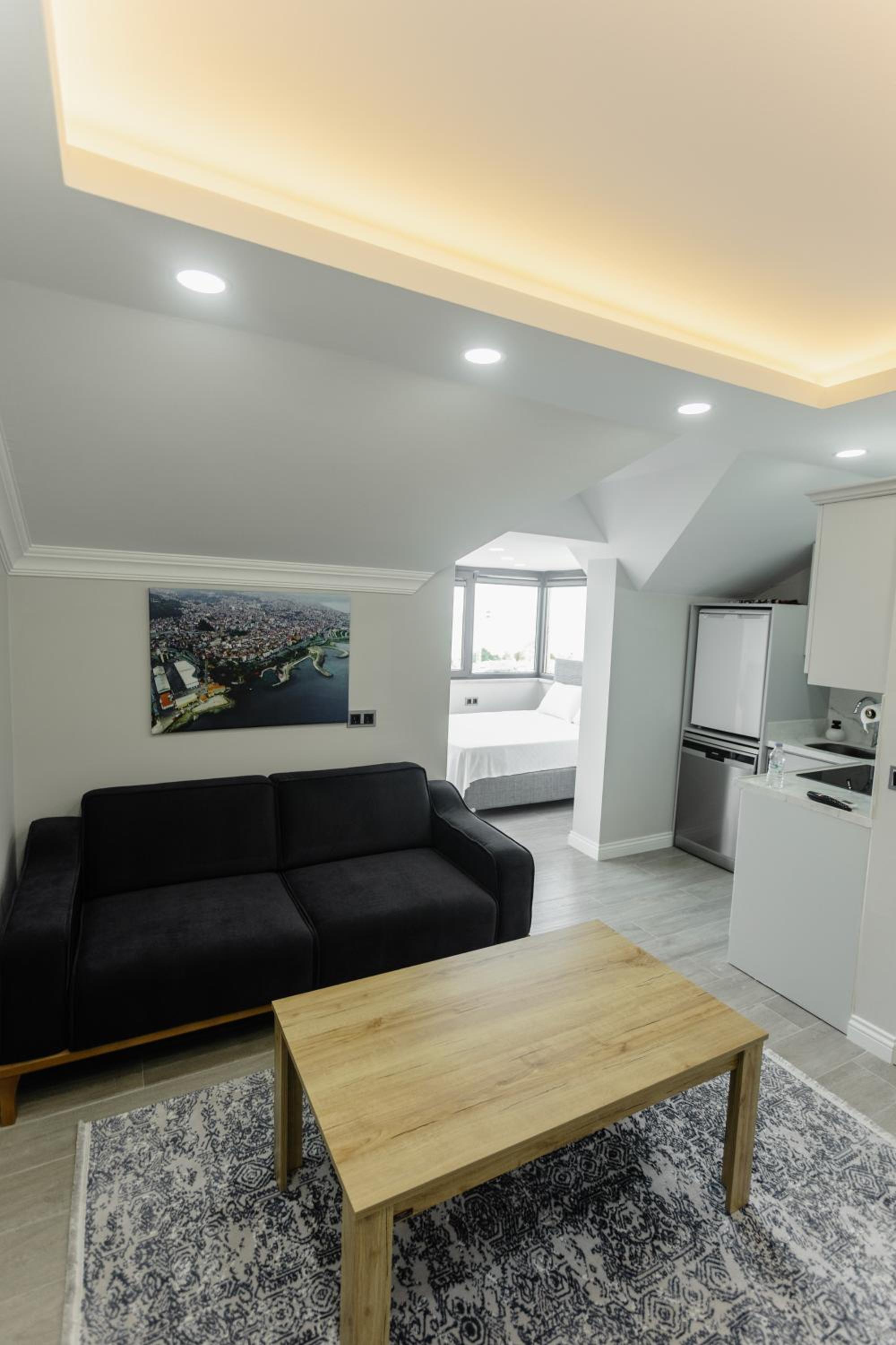 Deluxe Double Room (2 Adults + 1 Child) photo 1