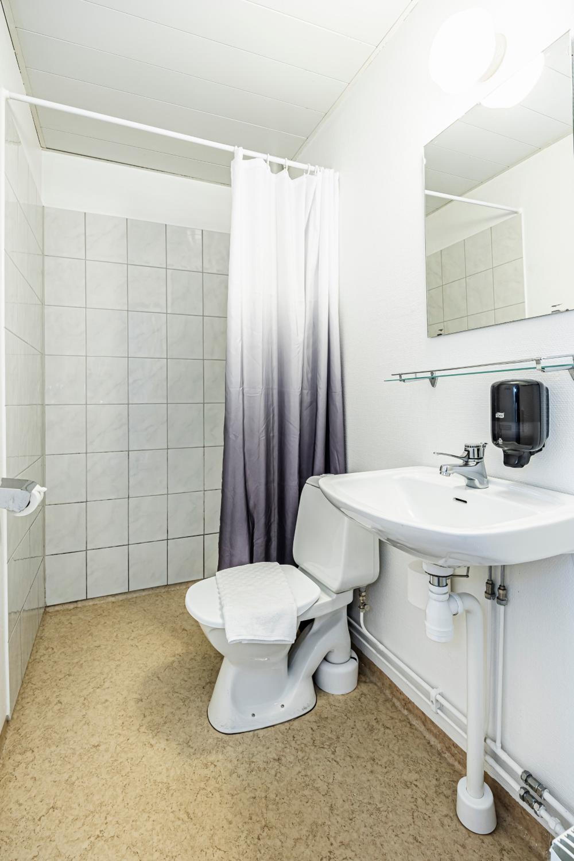 Economy Twin Room