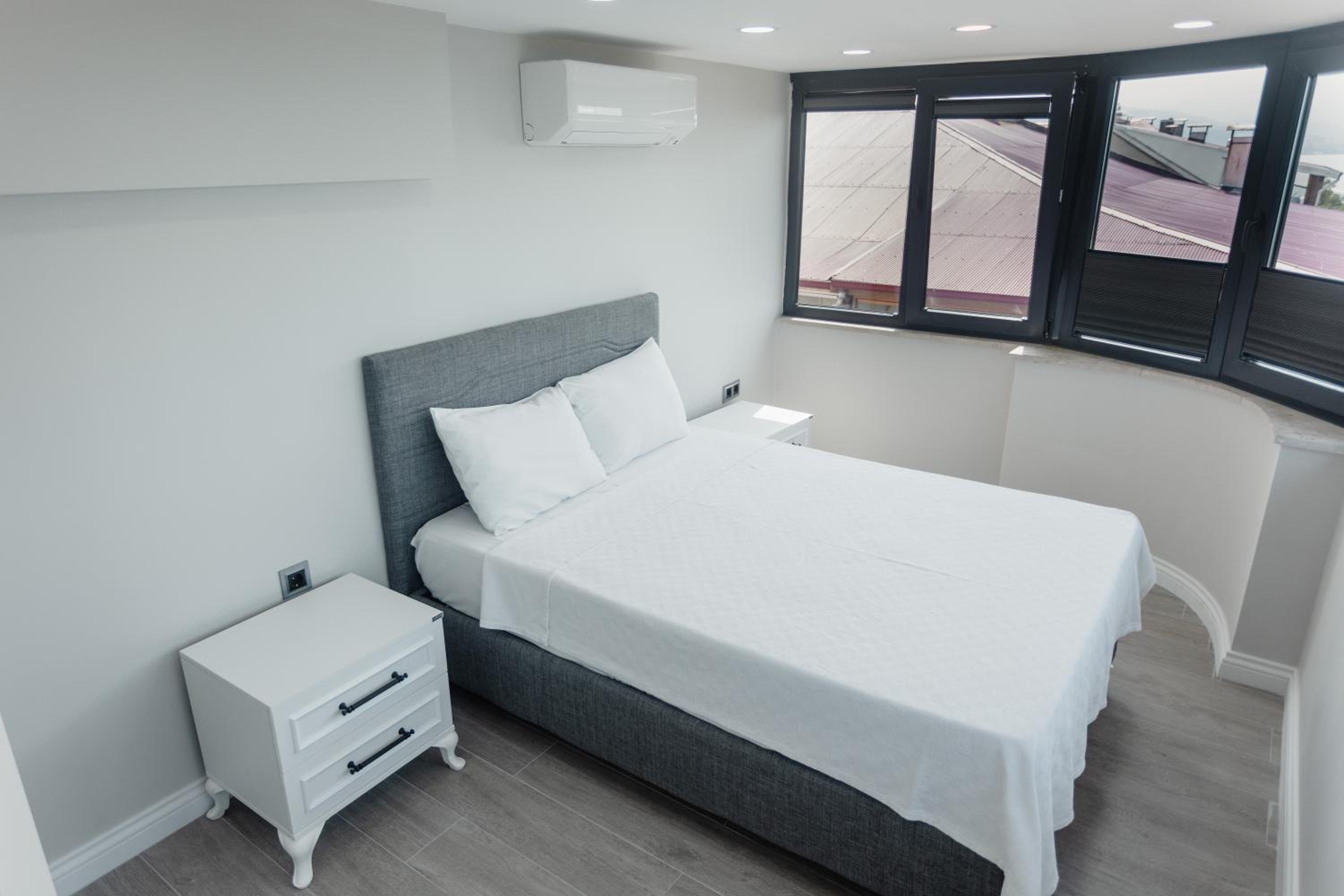 Two-Bedroom Apartment with Sea View photo 3