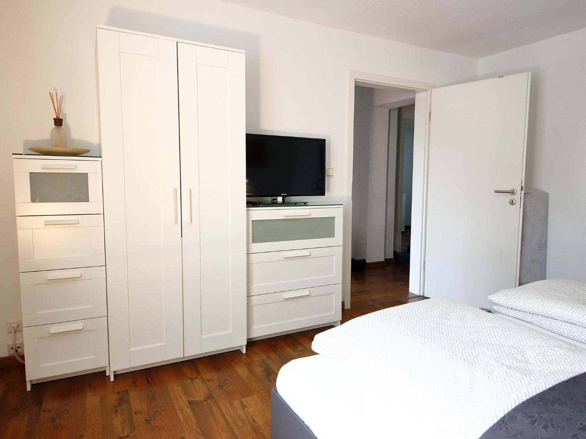 Apartment with Terrace - Photo 18
